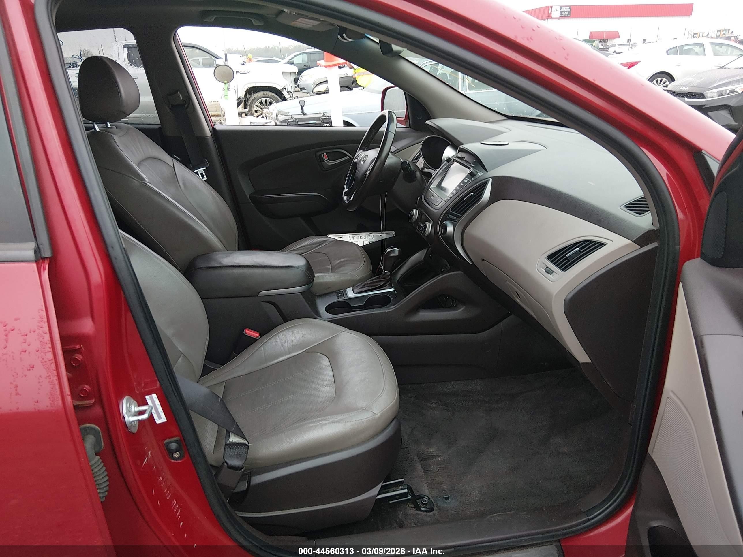 2014 Hyundai Tucson Limited Maroon vin: KM8JUCAG9EU843664