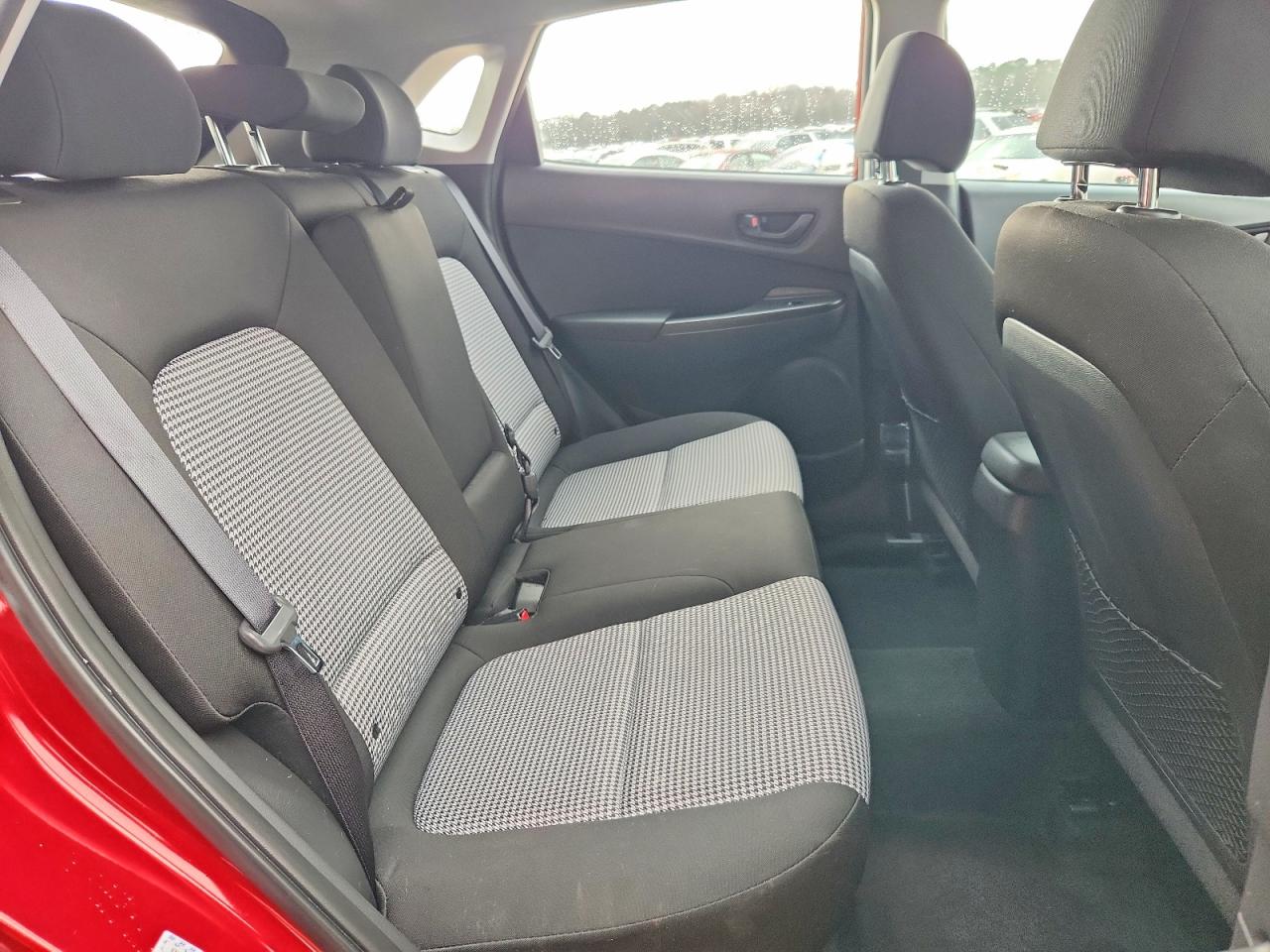 2021 Hyundai Kona Se Red vin: KM8K12AA8MU665859