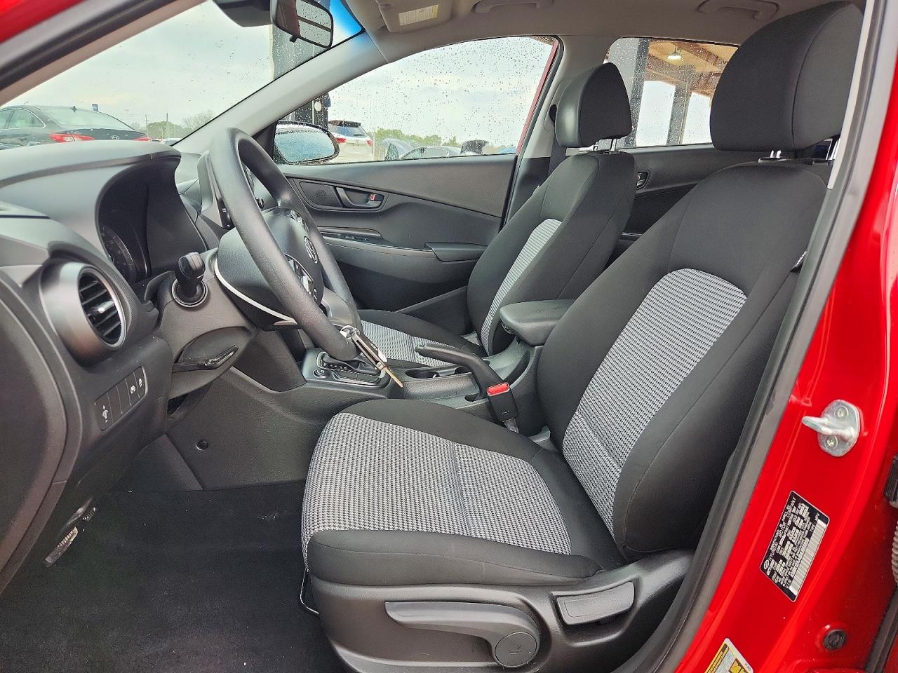 2021 Hyundai Kona Se Red vin: KM8K12AA8MU665859