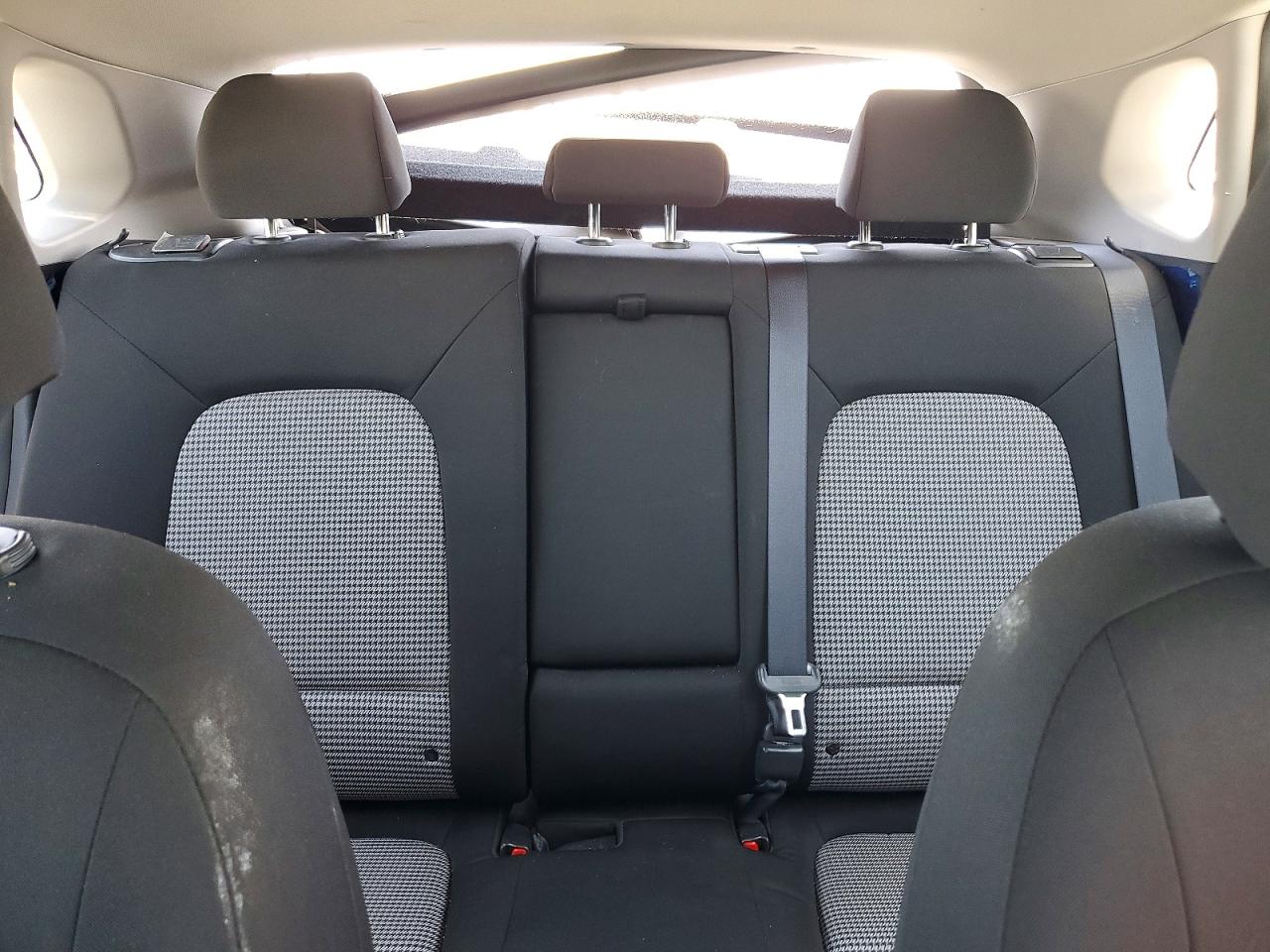 2021 Hyundai Kona Se White vin: KM8K12AA8MU722898