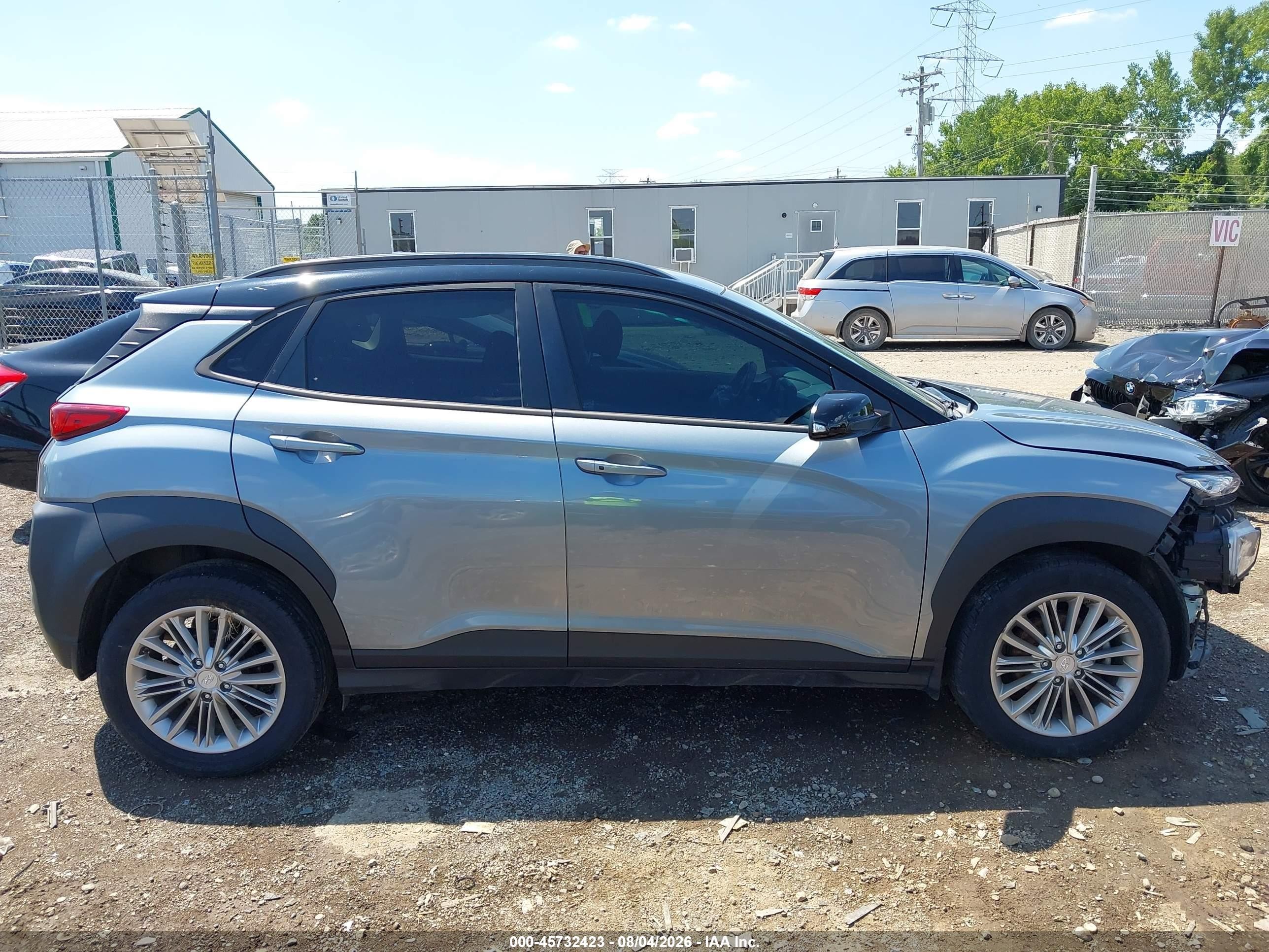 2020 Hyundai Kona Sel Silver vin: KM8K22AA2LU573397