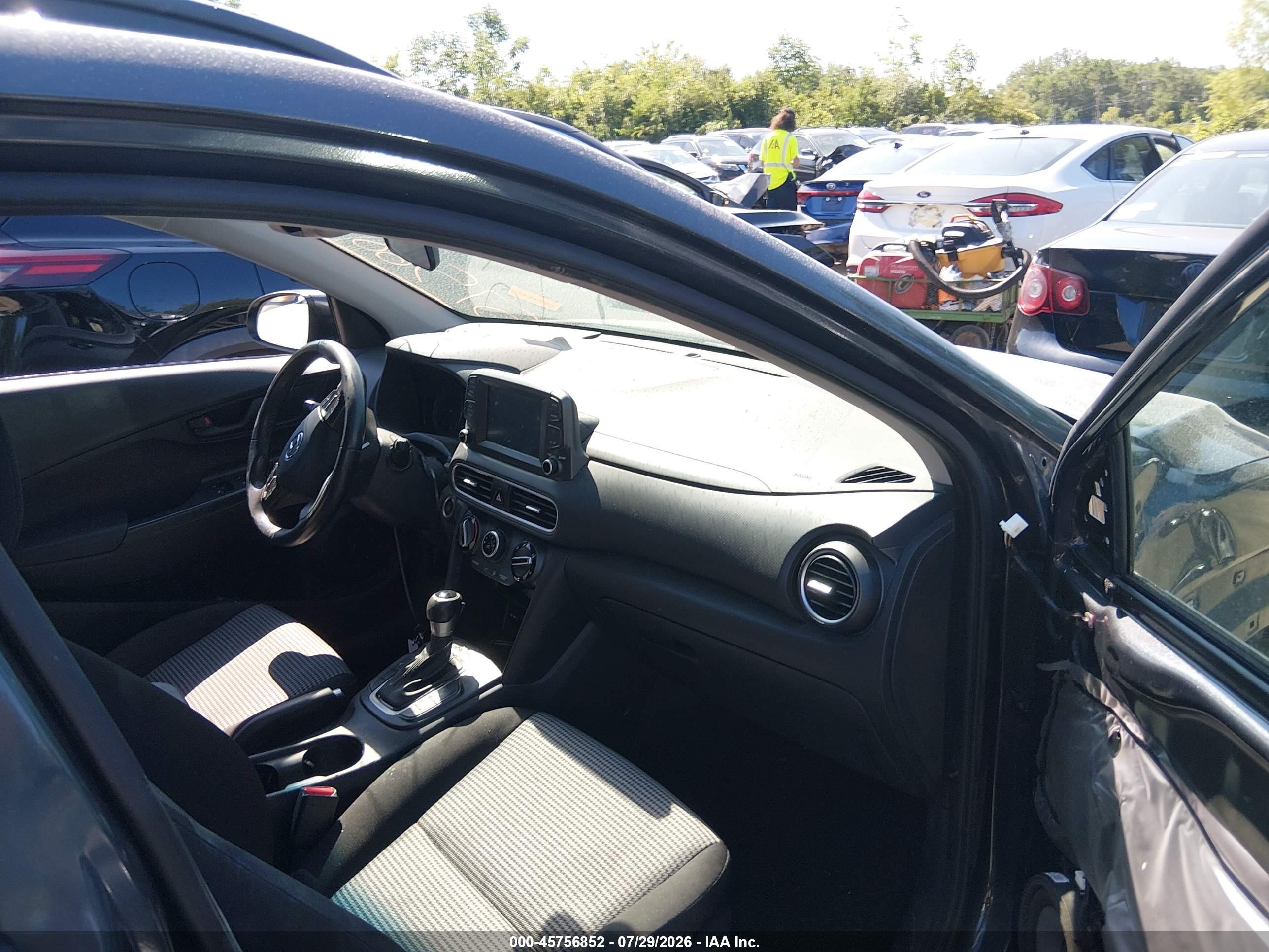 2018 Hyundai Kona Sel Gray vin: KM8K22AA7JU121894