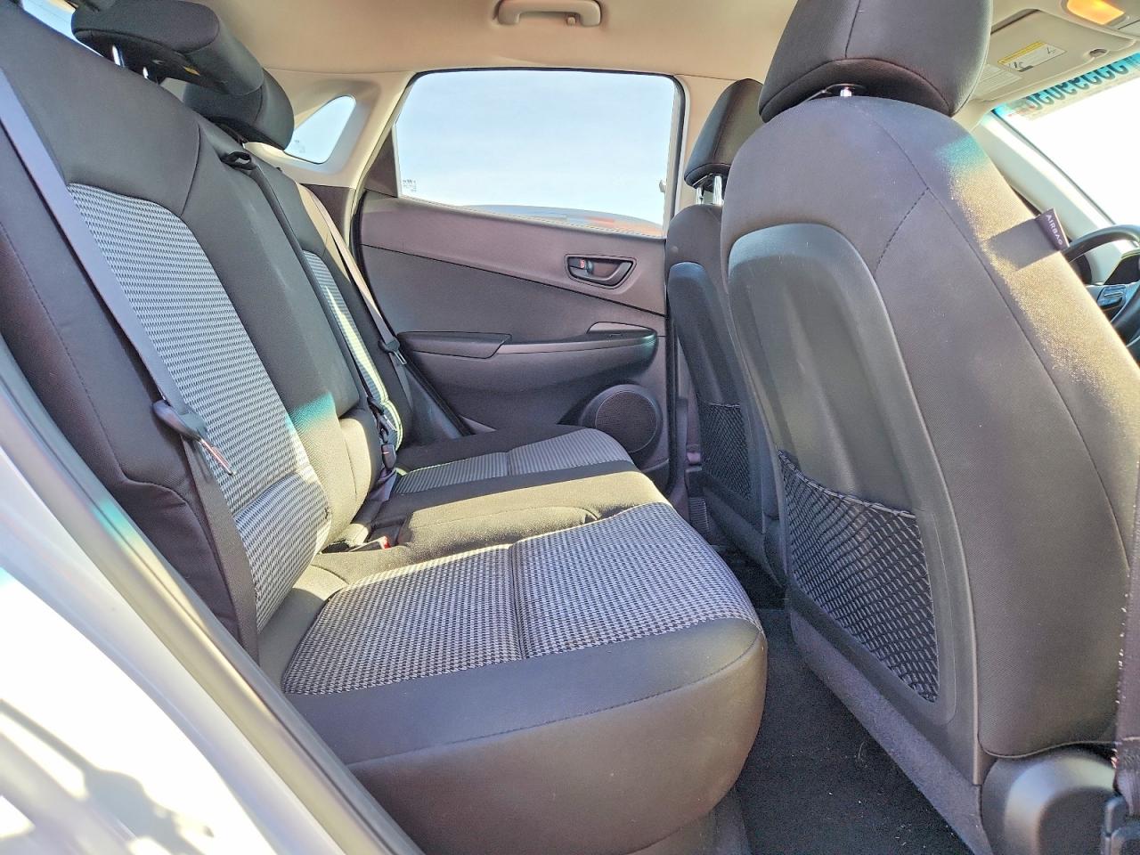 2020 Hyundai Kona Sel White vin: KM8K22AA8LU515374