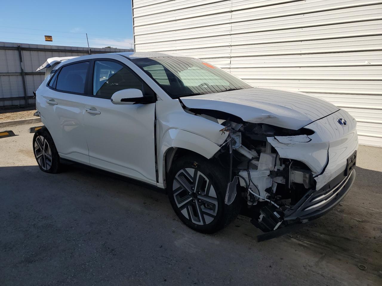 2023 Hyundai Kona Electric Se Белый vin: KM8K23AG4PU181487 Damage: Right Head Lamp, Broken, Replacement Required