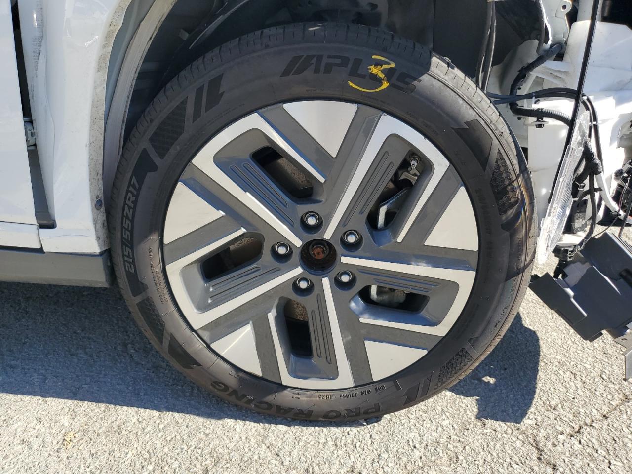 2023 Hyundai Kona Electric Se Белый vin: KM8K23AG4PU181487 Damage: Right Front Tire, Worn, Replacement Required