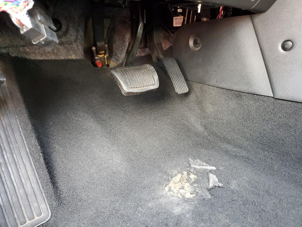 2021 Hyundai Kona Sel Черный vin: KM8K2CAA4MU706295 Damage: Left Front Carpet, Torn, 4 To 5 Inches