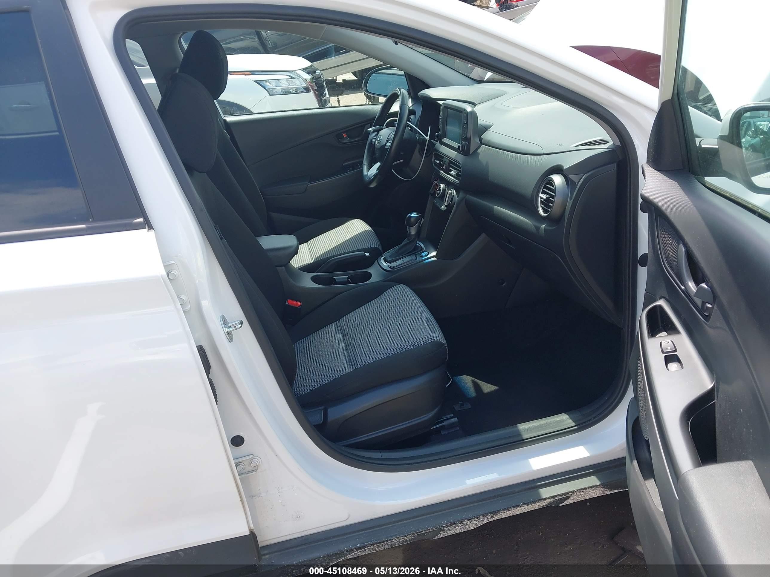 2021 Hyundai Kona Sel Белый vin: KM8K2CAA7MU754602
