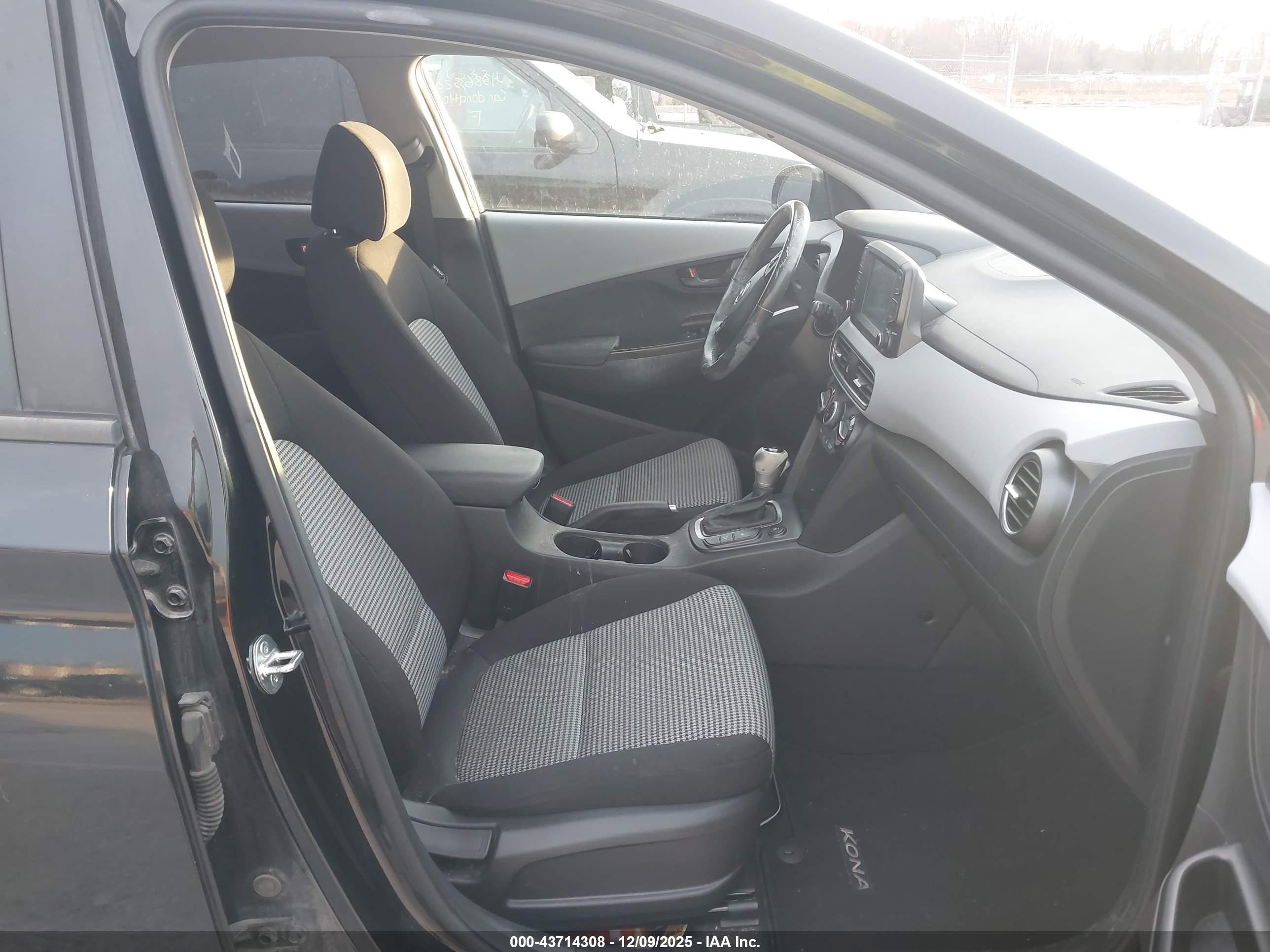 2021 Hyundai Kona Sel Black vin: KM8K2CAAXMU733890