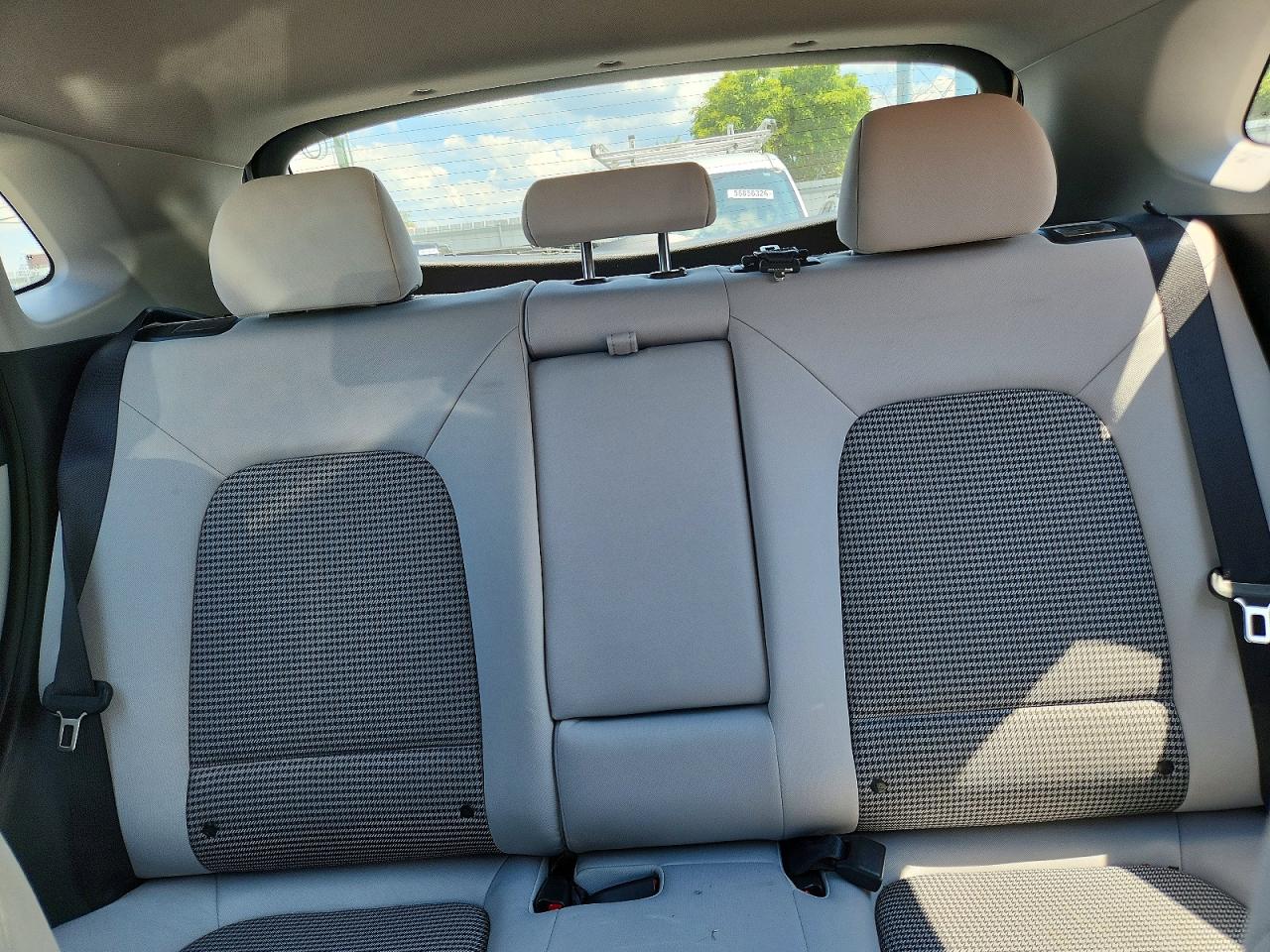 2023 Hyundai Kona Se Gray vin: KM8K2CAB2PU004022