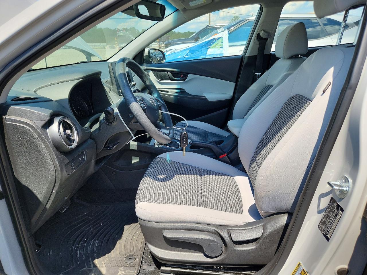 2023 Hyundai Kona Se Gray vin: KM8K2CAB2PU004022