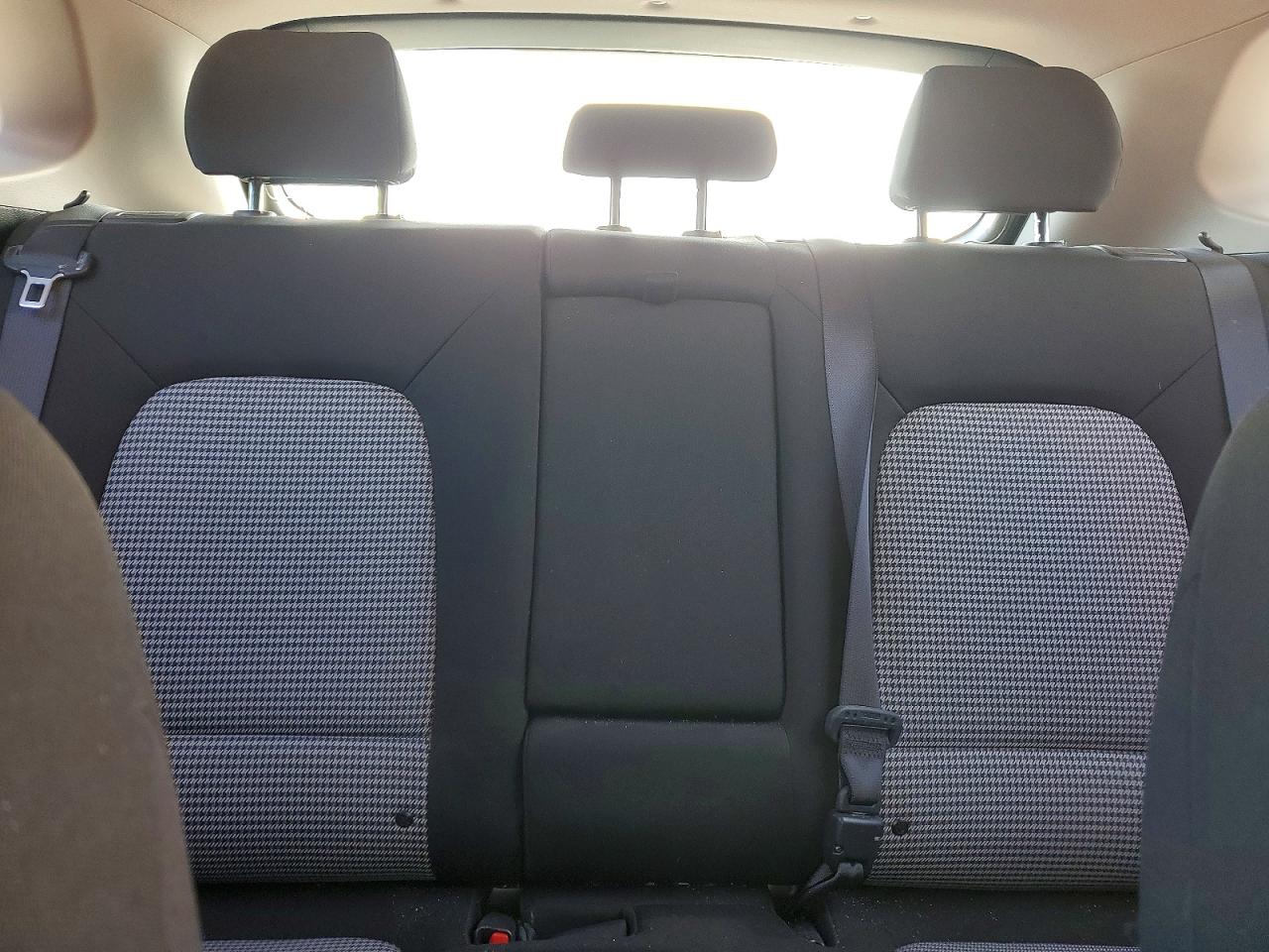 2023 Hyundai Kona Se Silver vin: KM8K2CAB5PU021381