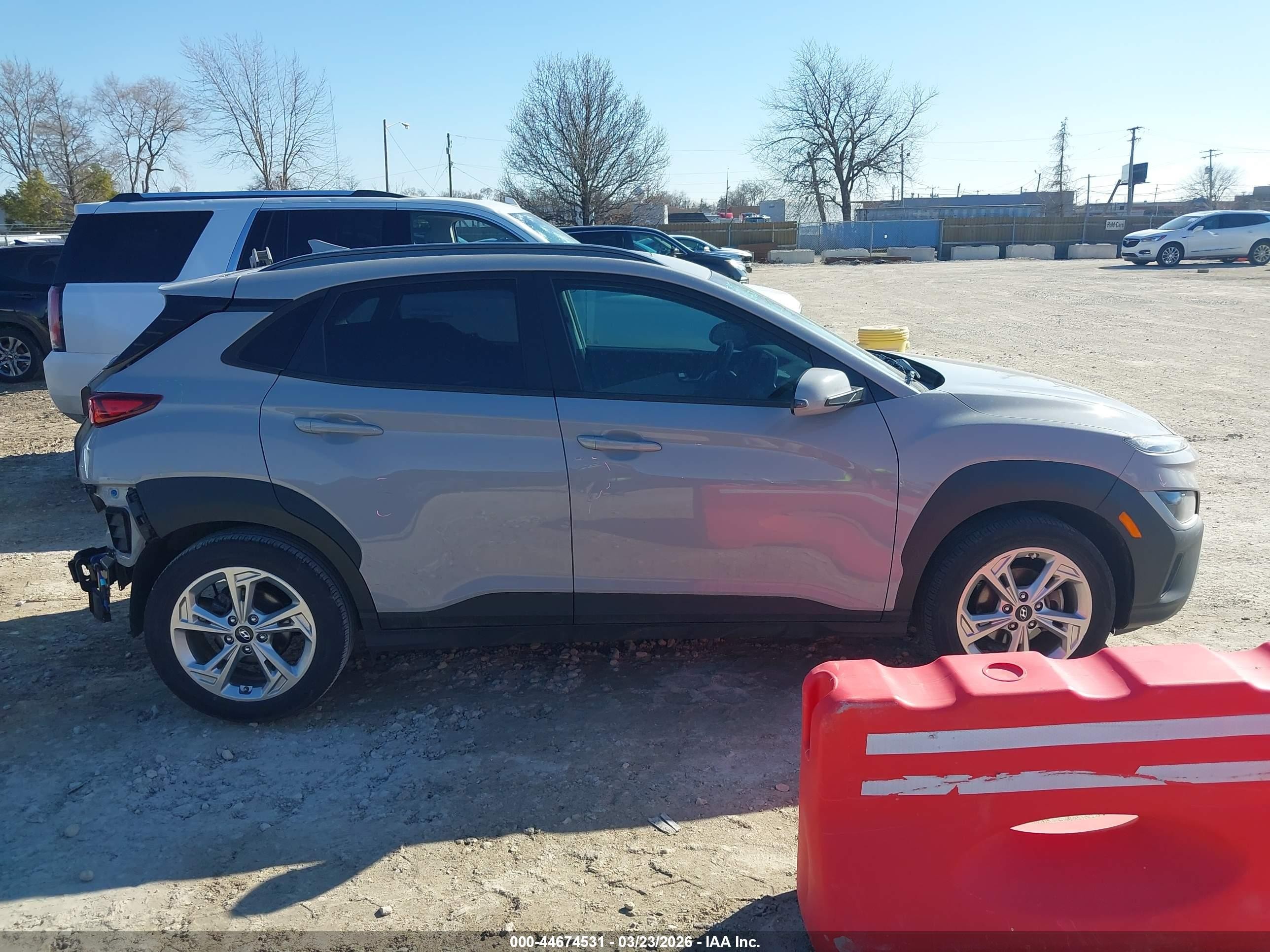 2022 Hyundai Kona Sel Silver vin: KM8K32AB0NU891561