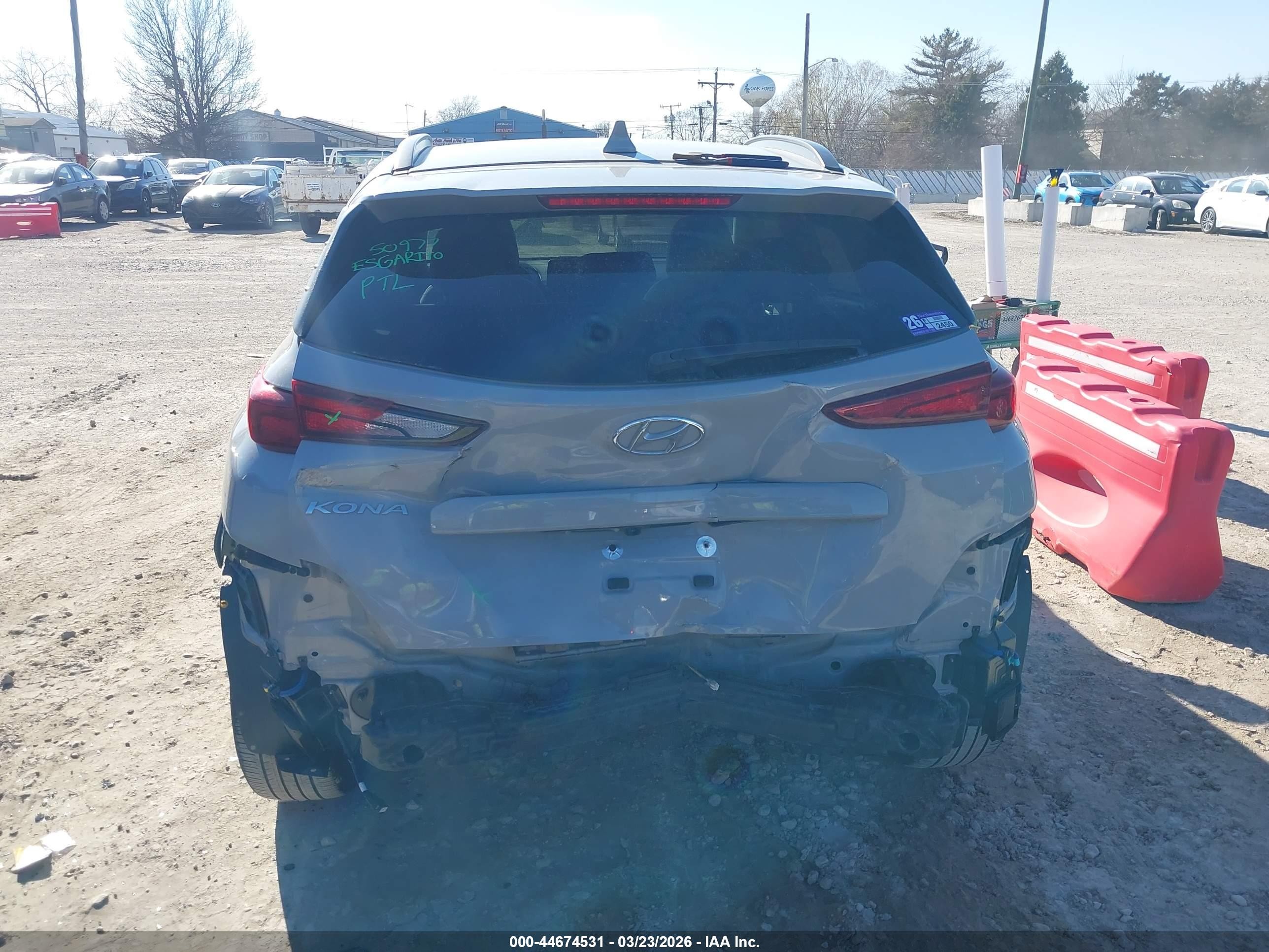 2022 Hyundai Kona Sel Silver vin: KM8K32AB0NU891561