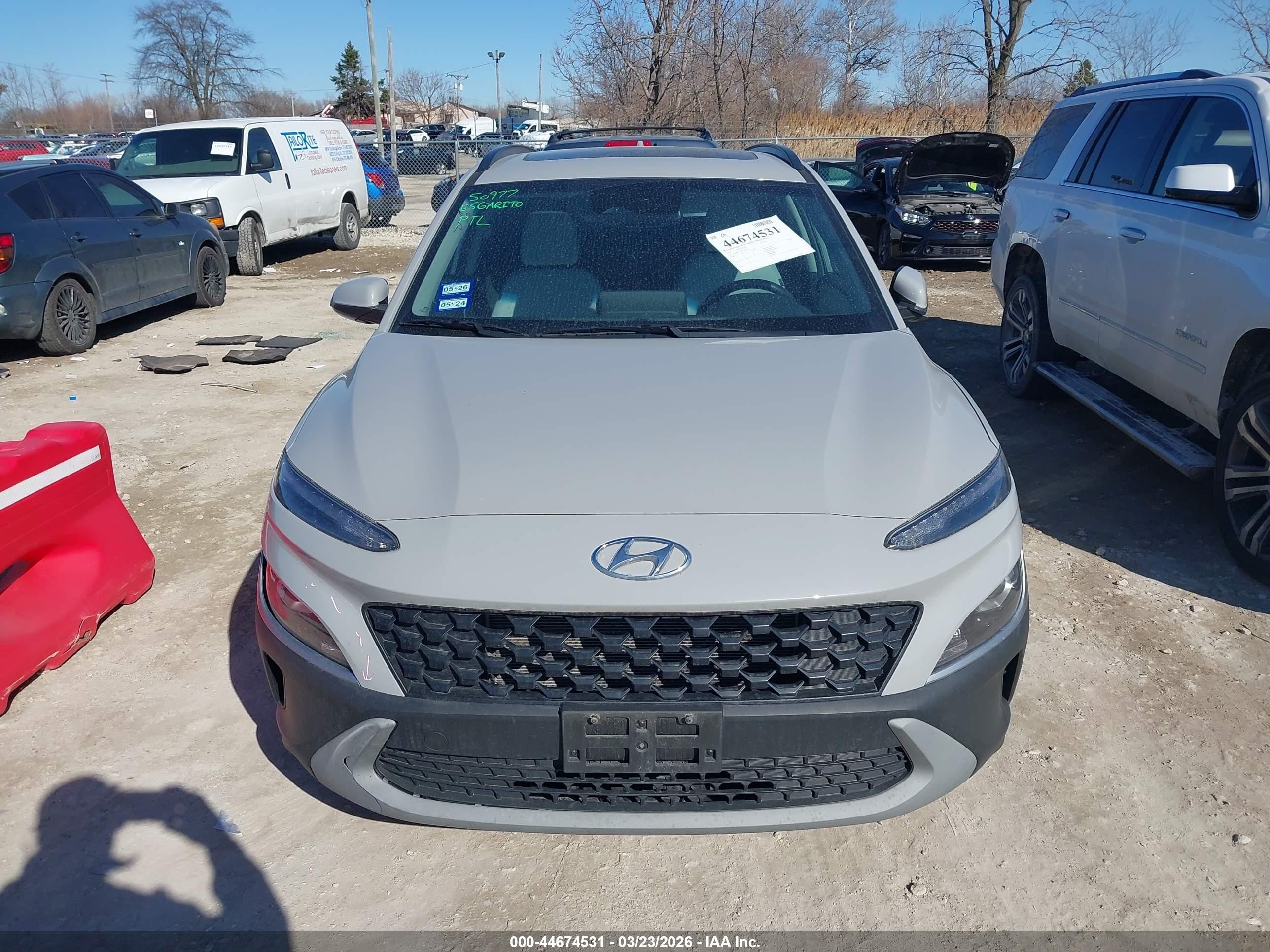 2022 Hyundai Kona Sel Silver vin: KM8K32AB0NU891561