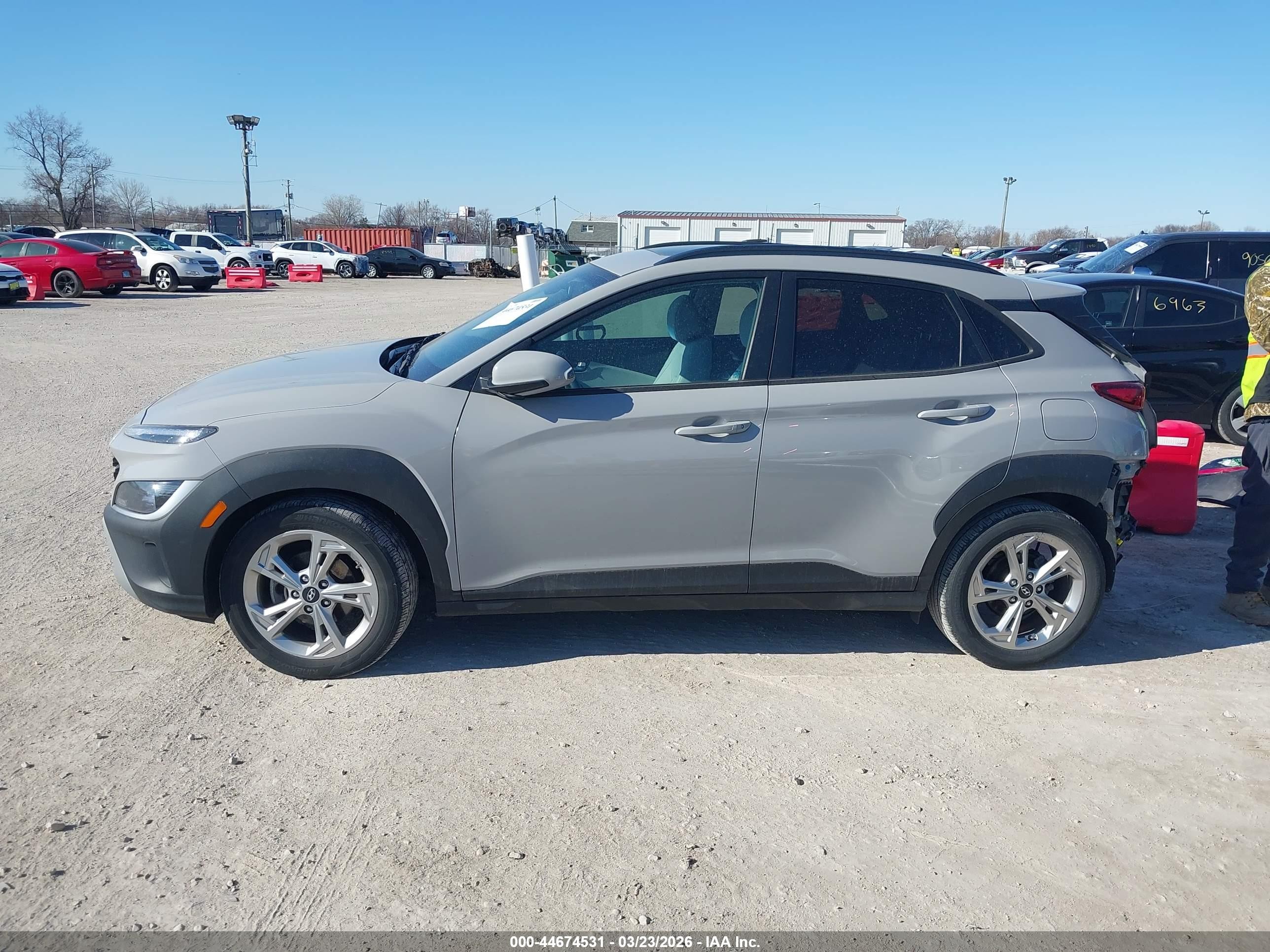 2022 Hyundai Kona Sel Silver vin: KM8K32AB0NU891561