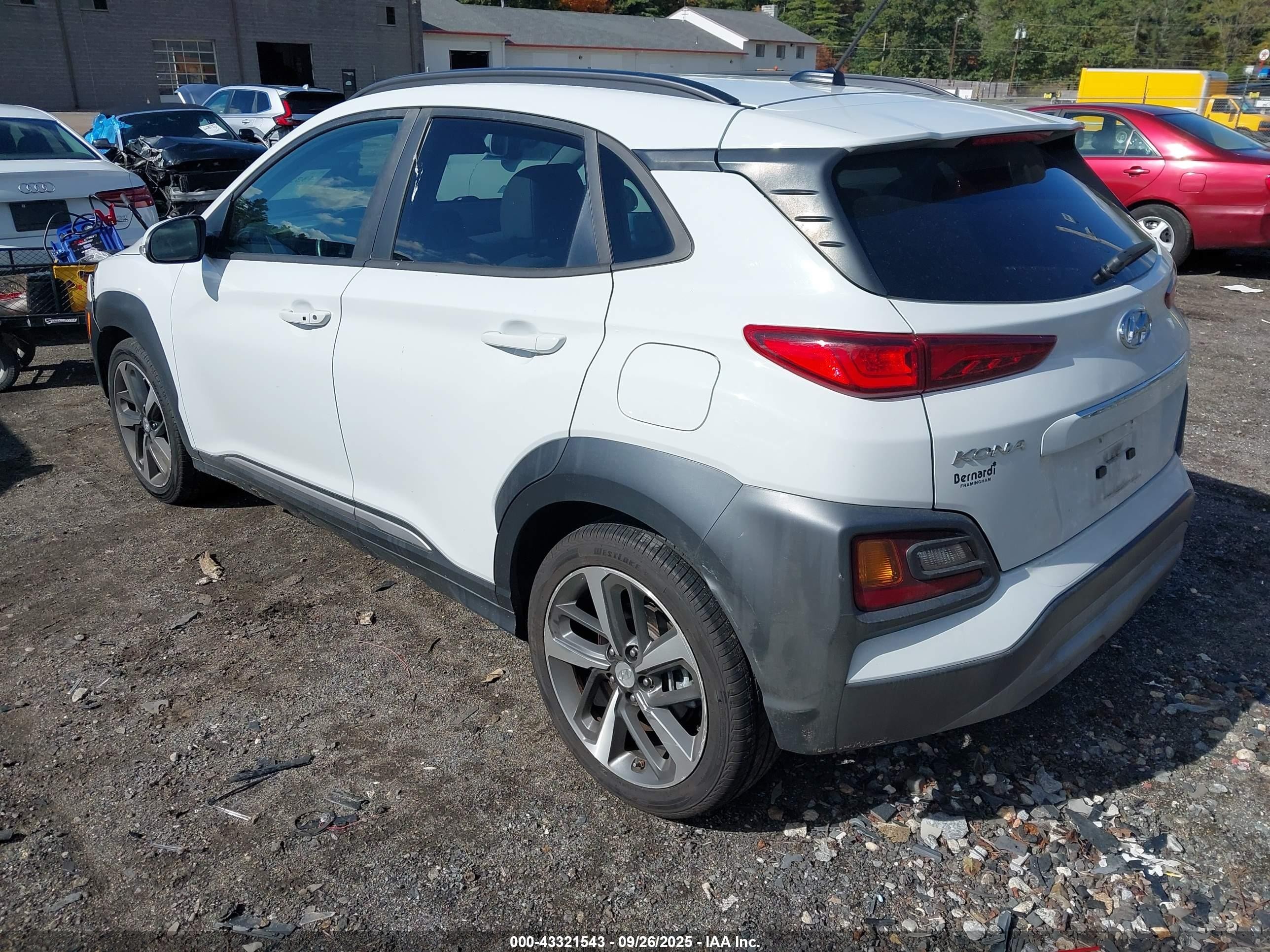 2018 Hyundai Kona Limited Белый vin: KM8K3CA56JU102713