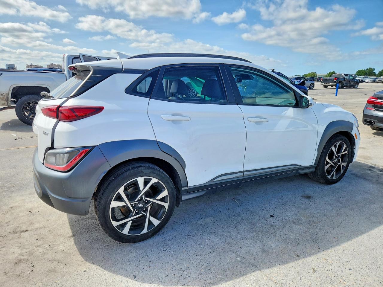 2022 Hyundai Kona Limited Белый vin: KM8K53A35NU753524