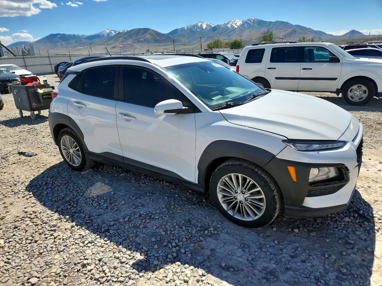 2018 Hyundai Kona Sel White vin: KM8K62AA4JU081634