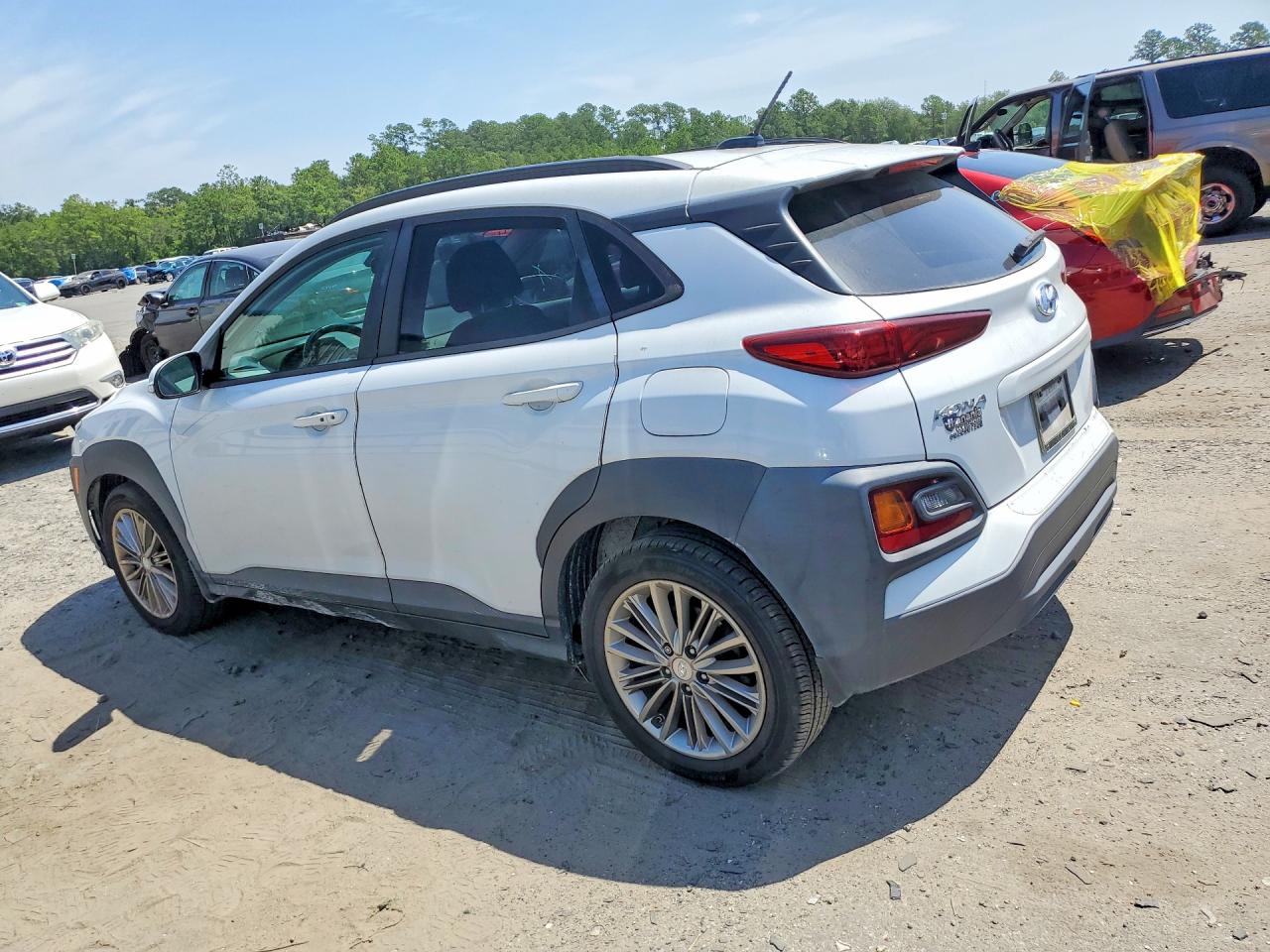 2018 Hyundai Kona Sel White vin: KM8K6CAA3JU111700