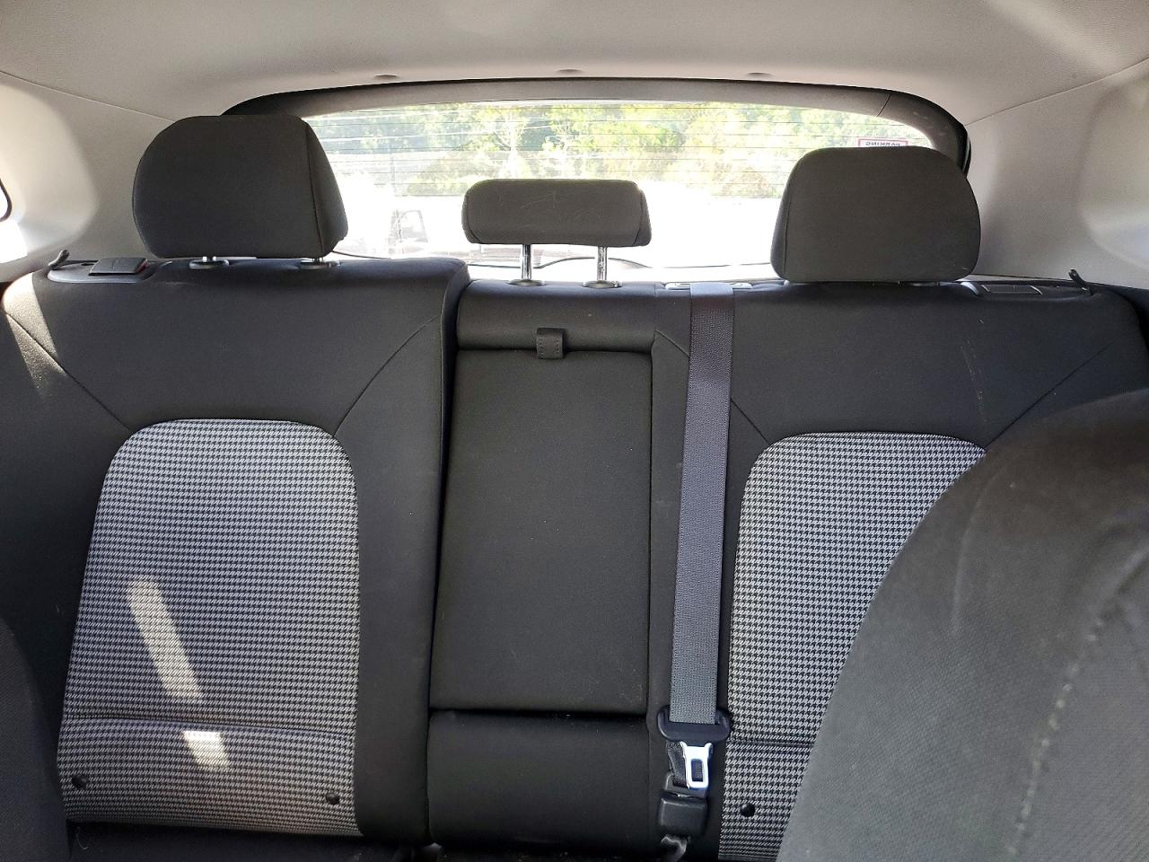 2018 Hyundai Kona Sel White vin: KM8K6CAA3JU111700