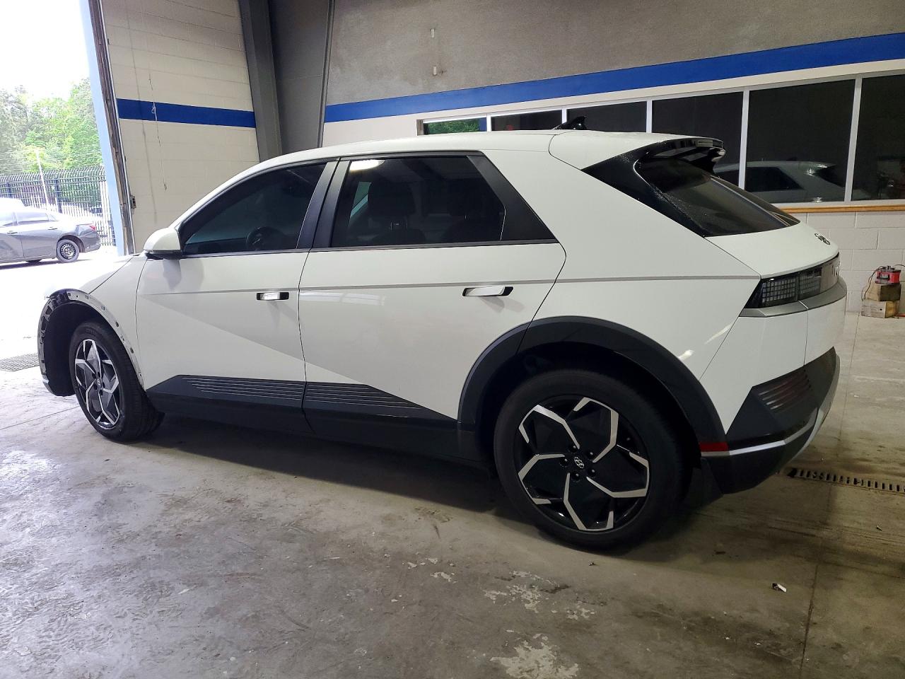 2023 Hyundai Ioniq 5 Se Белый vin: KM8KM4AE5PU146603