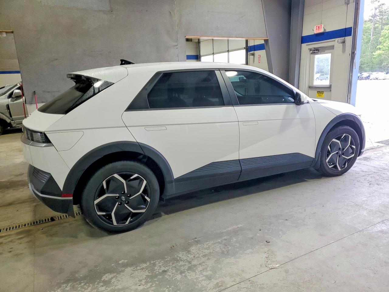 2023 Hyundai Ioniq 5 Se Белый vin: KM8KM4AE5PU146603