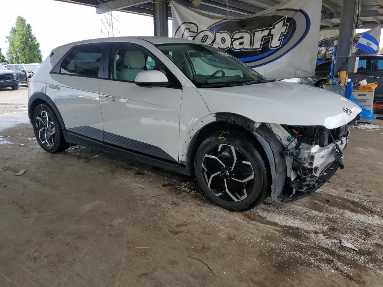2023 Hyundai Ioniq 5 Sel White vin: KM8KNDAF0PU216787 Damage: Right Front Wheel Opening Mldg, Broken, Replacement Required