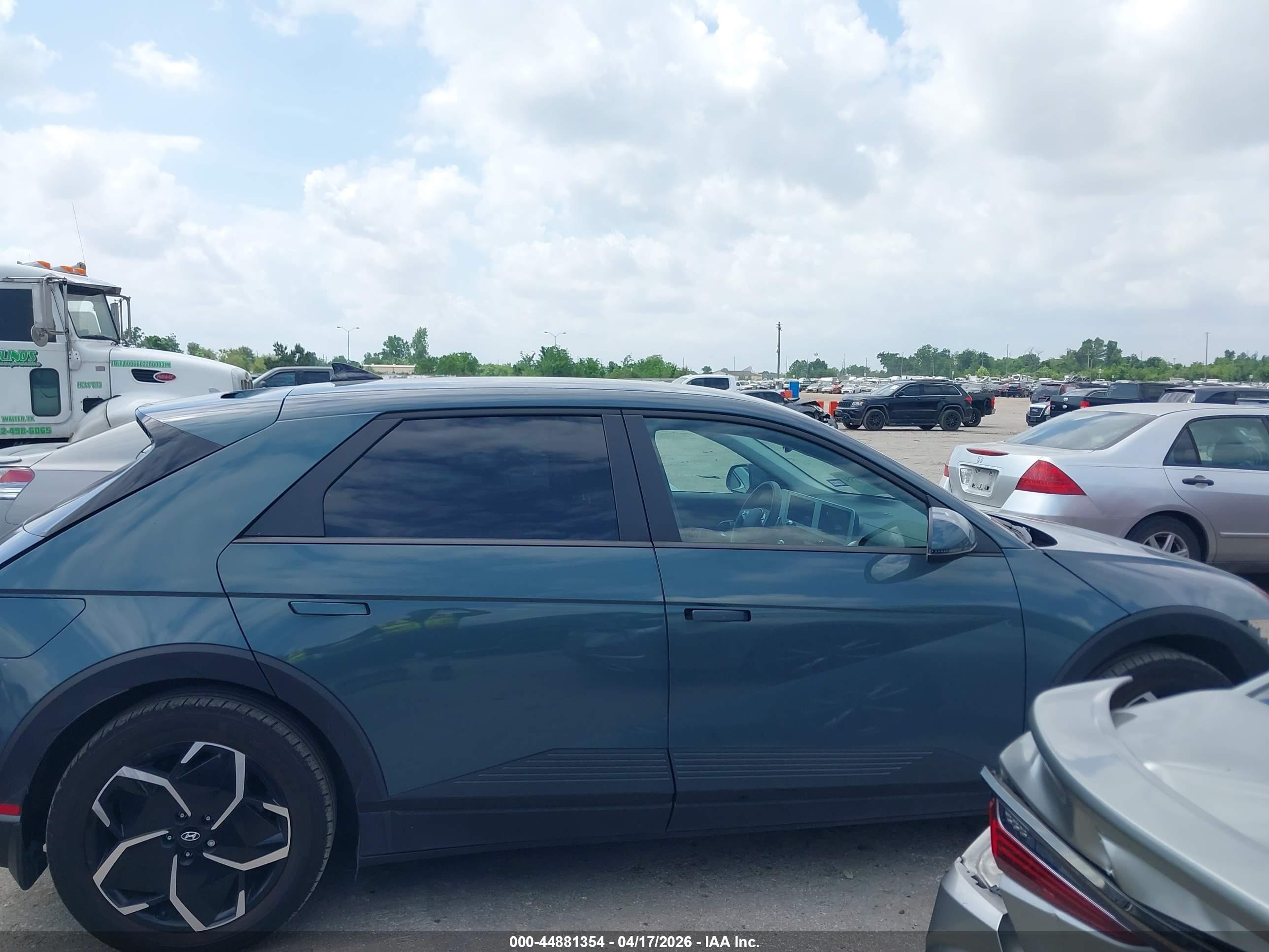 2024 Hyundai Ioniq 5 Sel Blue vin: KM8KNDDF3RU271619