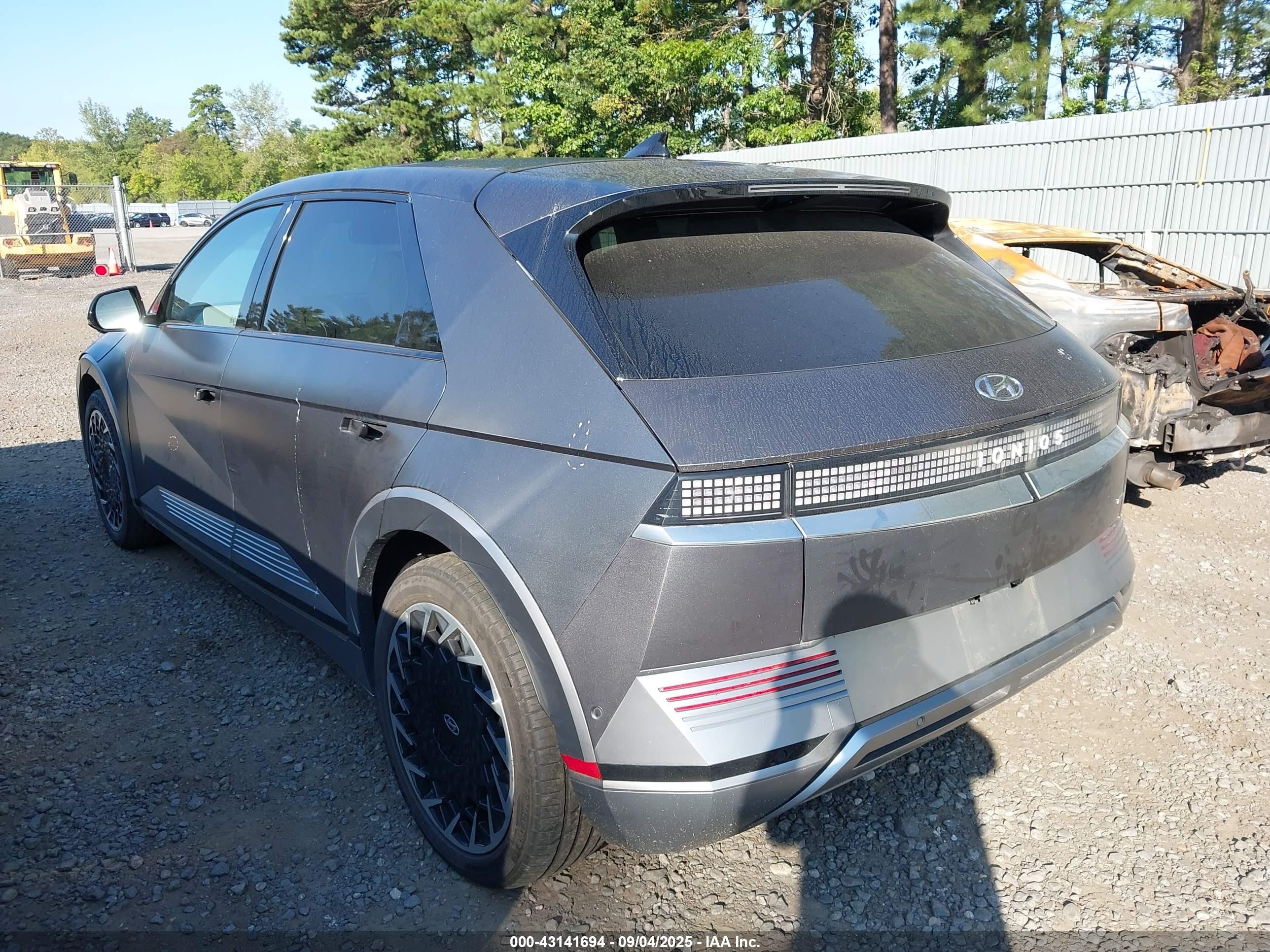 2022 Hyundai Ioniq 5 Limited Gray vin: KM8KRDAF0NU063863