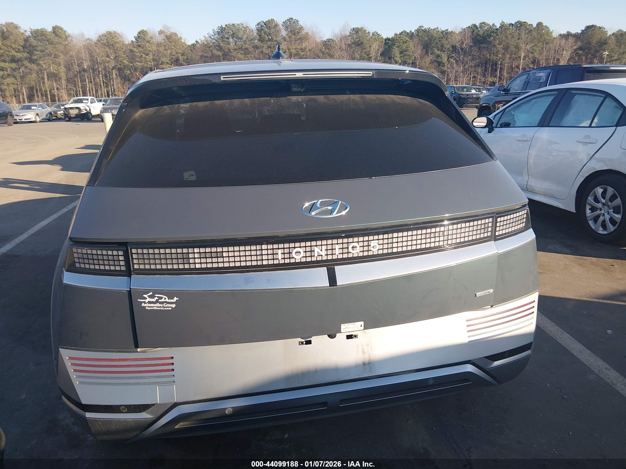 2024 Hyundai Ioniq 5 Limited Gray vin: KM8KRDDF9RU313179