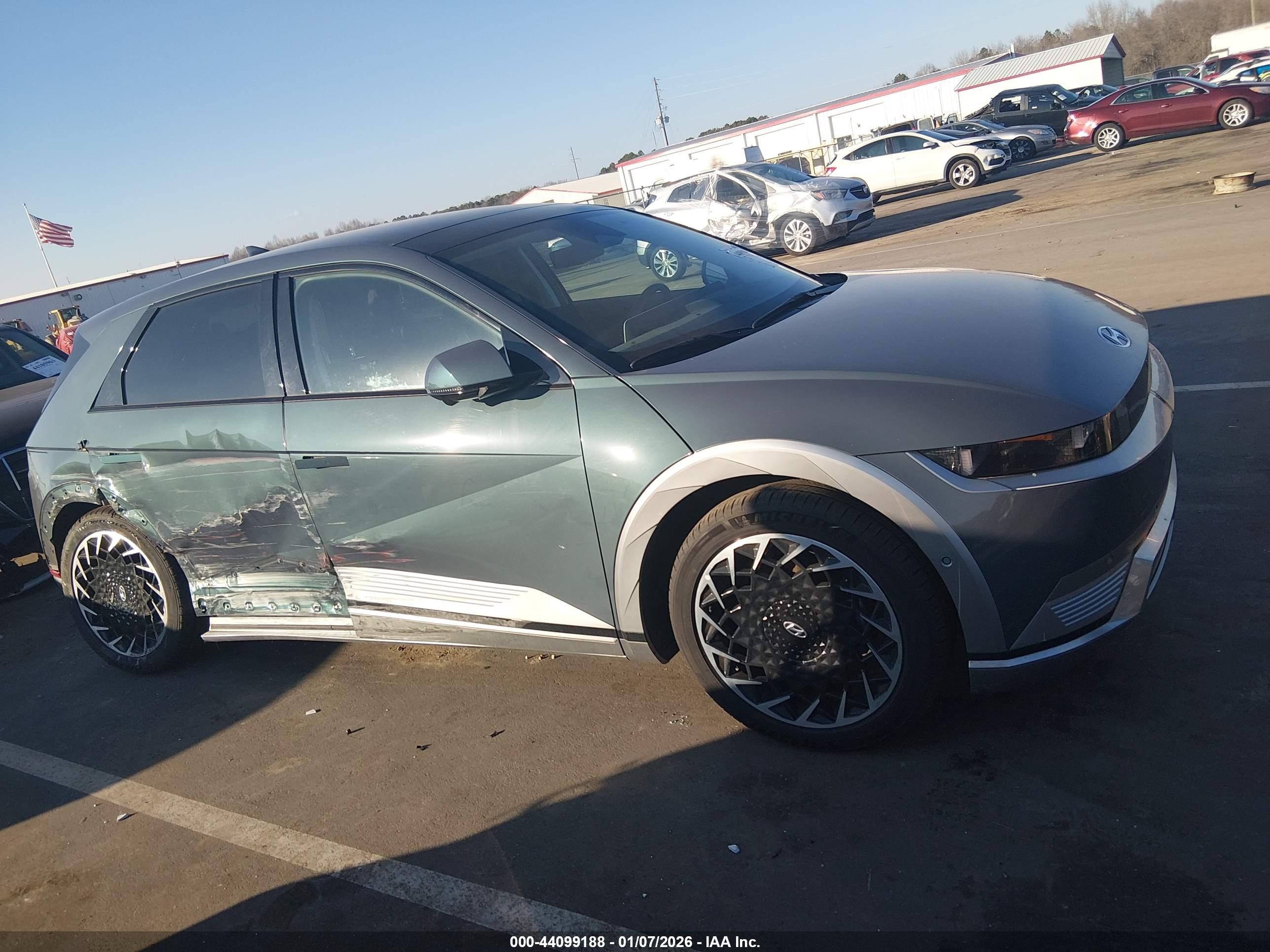 2024 Hyundai Ioniq 5 Limited Gray vin: KM8KRDDF9RU313179
