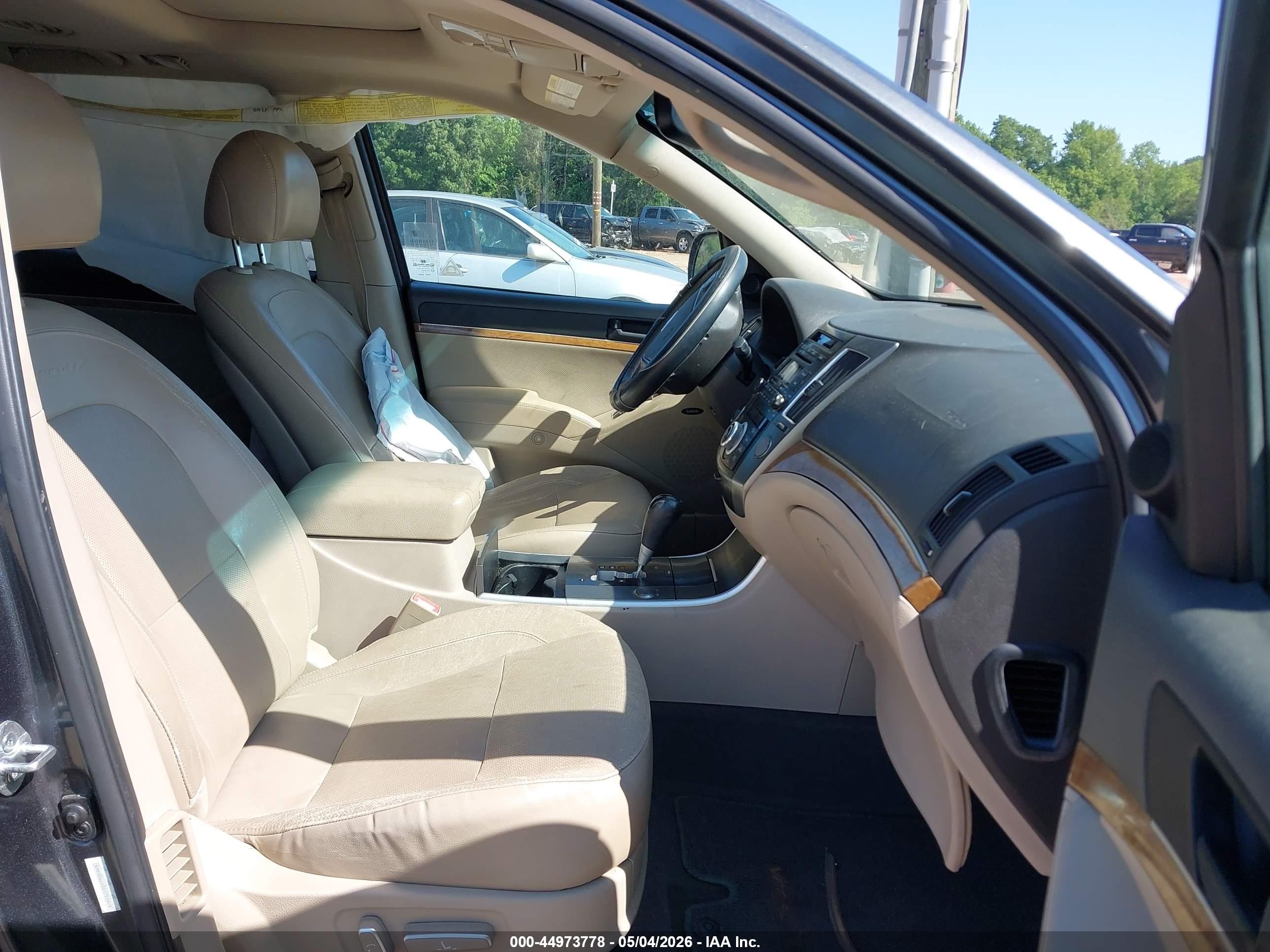 2012 Hyundai Veracruz Limited Gray vin: KM8NU4CC0CU203809