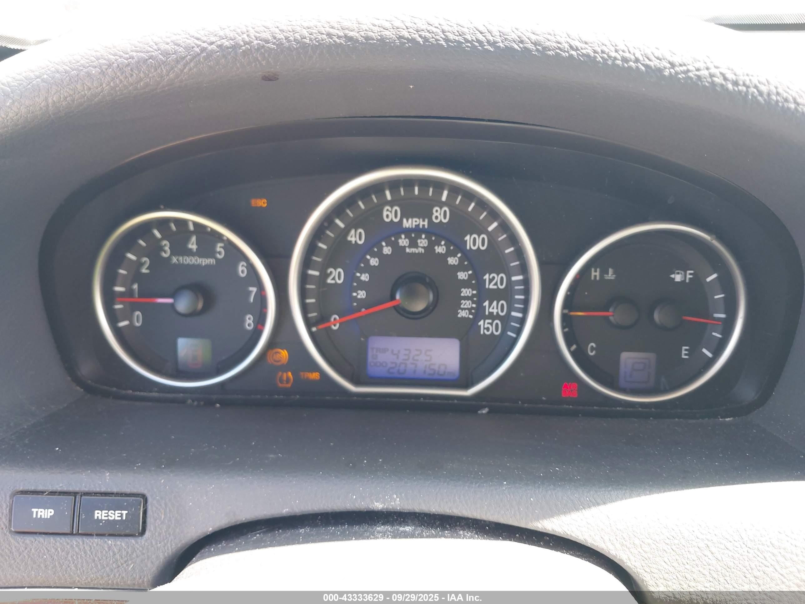 2011 Hyundai Veracruz Gls White vin: KM8NU4CC1BU140315