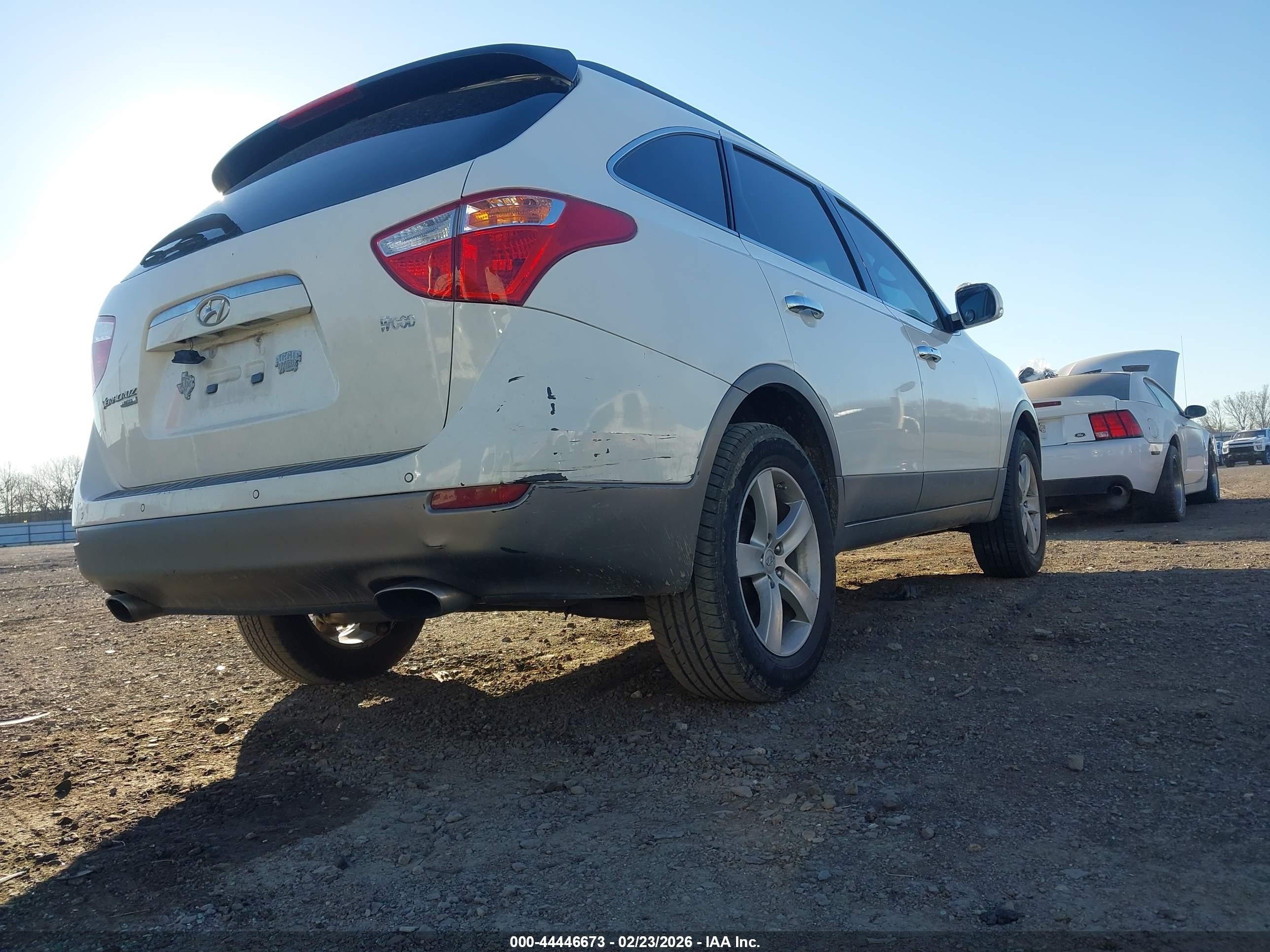 2011 Hyundai Veracruz Limited White vin: KM8NU4CC2BU166888