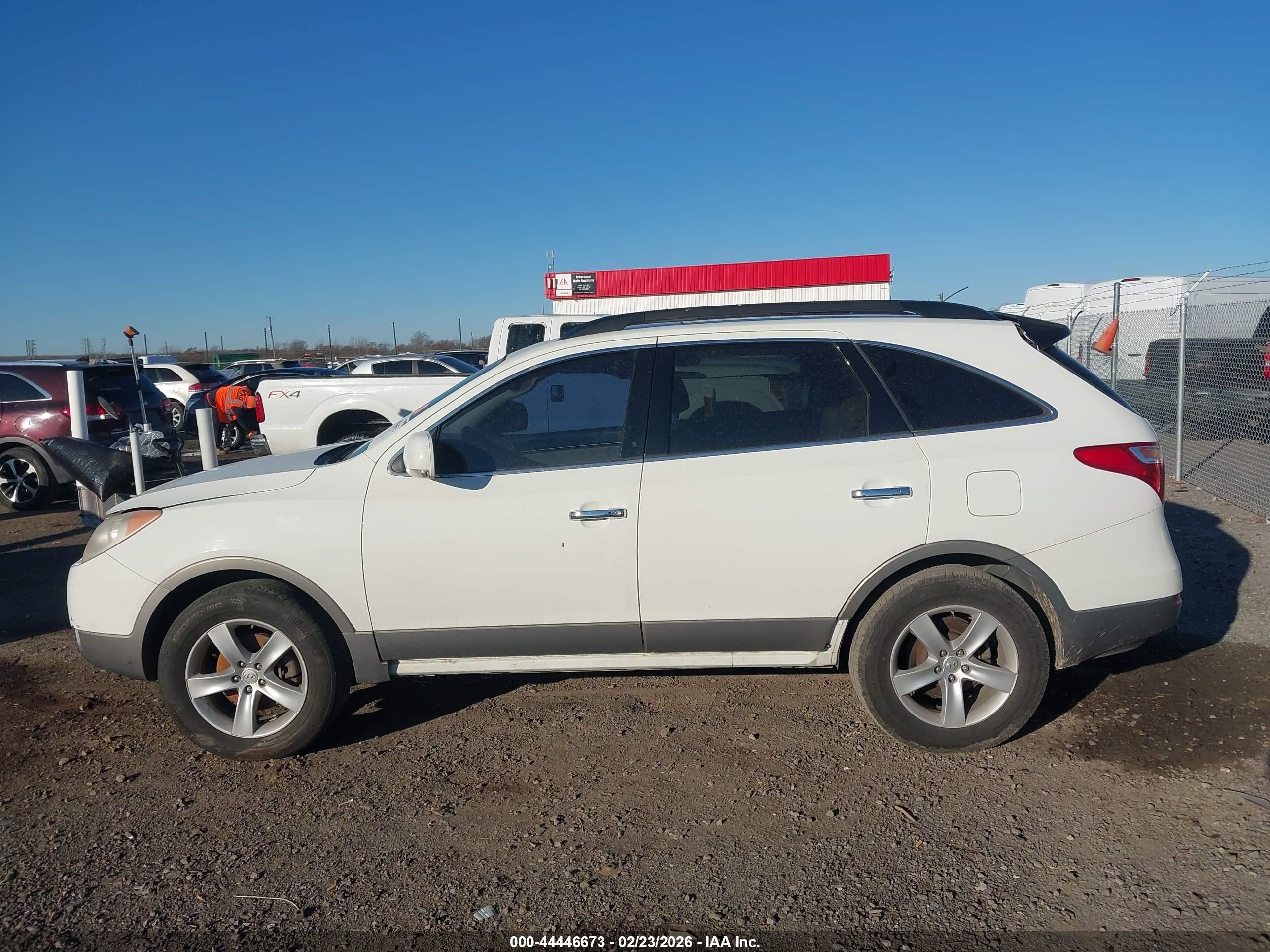 2011 Hyundai Veracruz Limited White vin: KM8NU4CC2BU166888