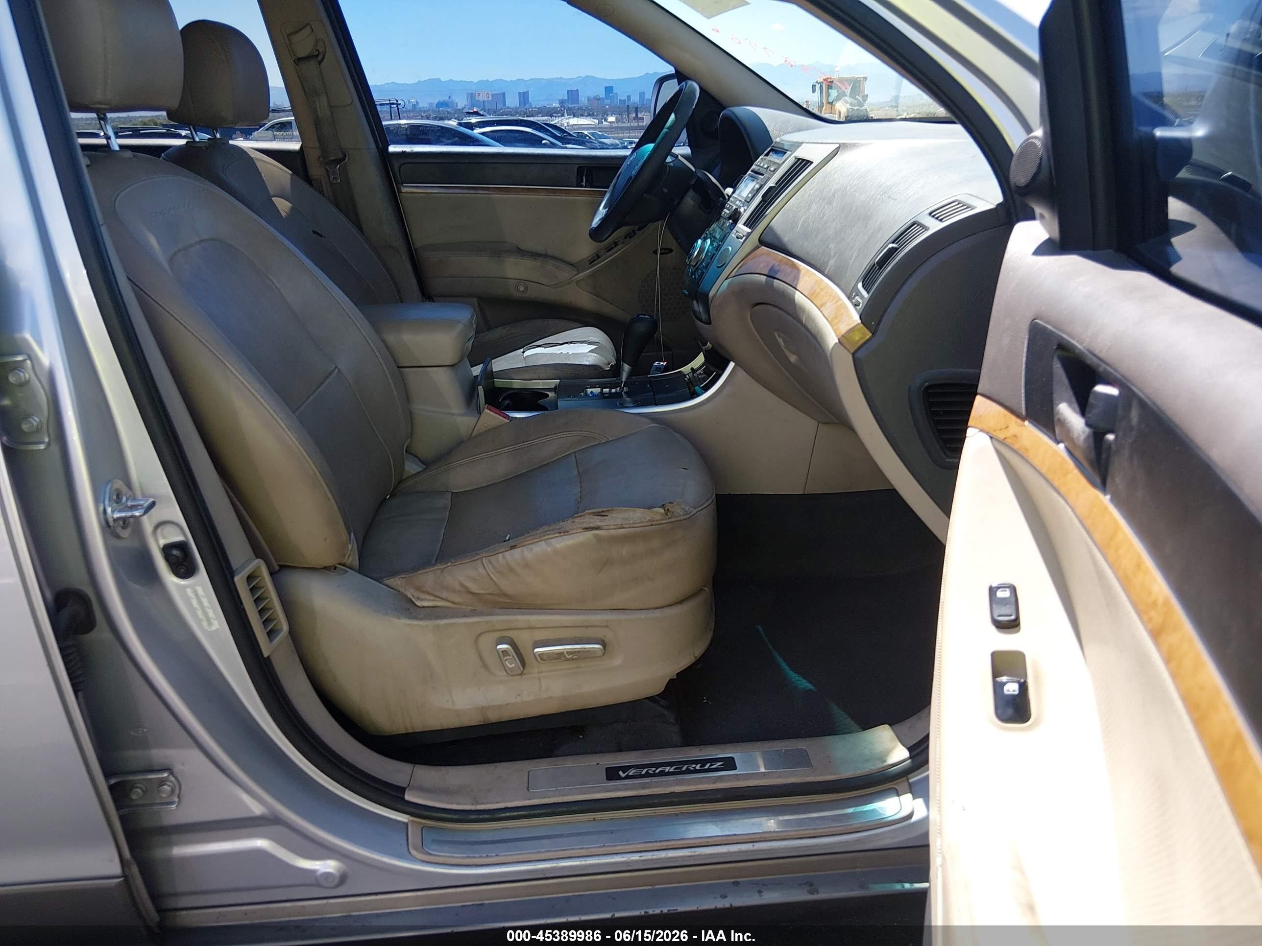 2012 Hyundai Veracruz Limited Silver vin: KM8NU4CC2CU202046