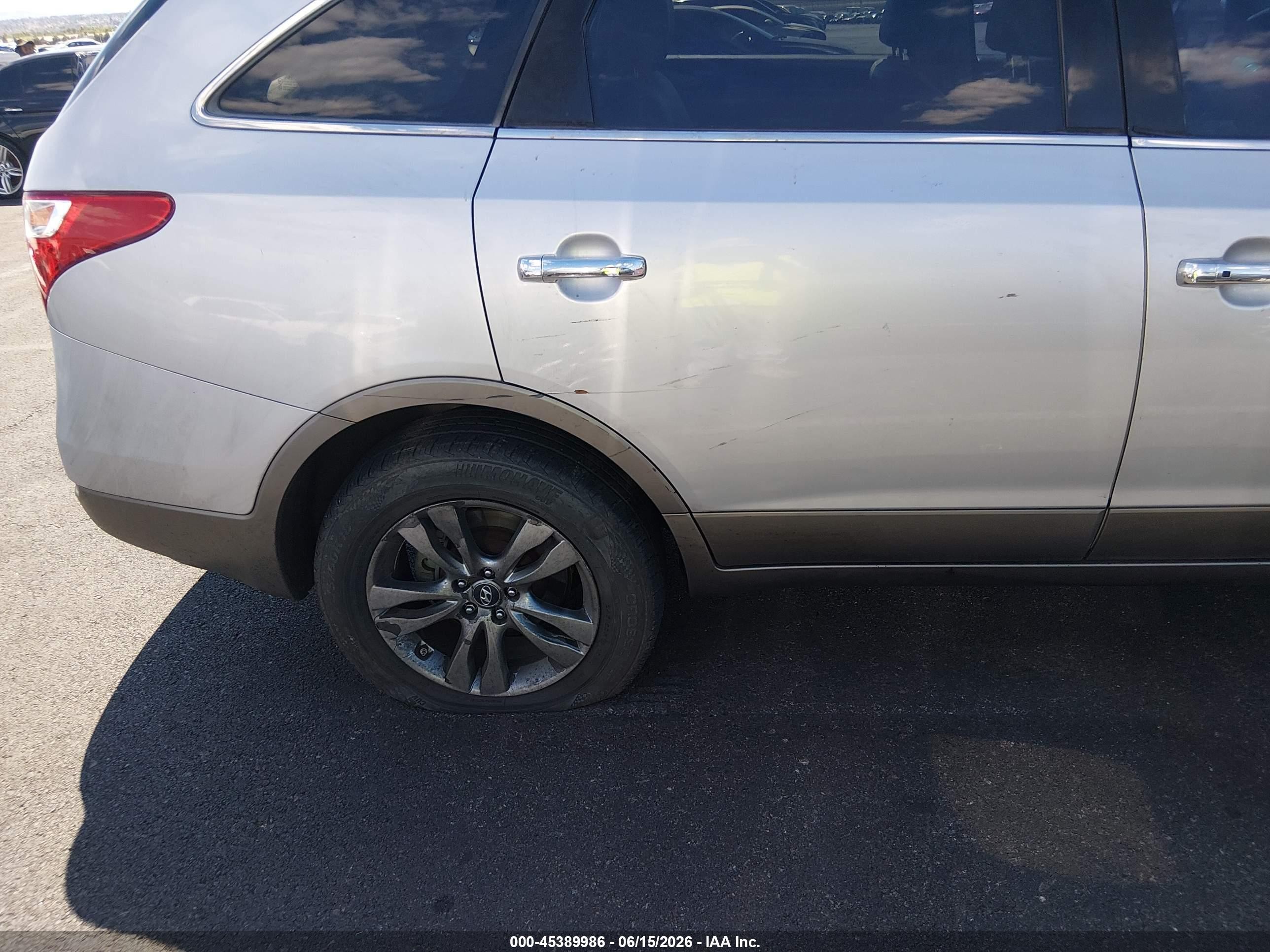 2012 Hyundai Veracruz Limited Silver vin: KM8NU4CC2CU202046