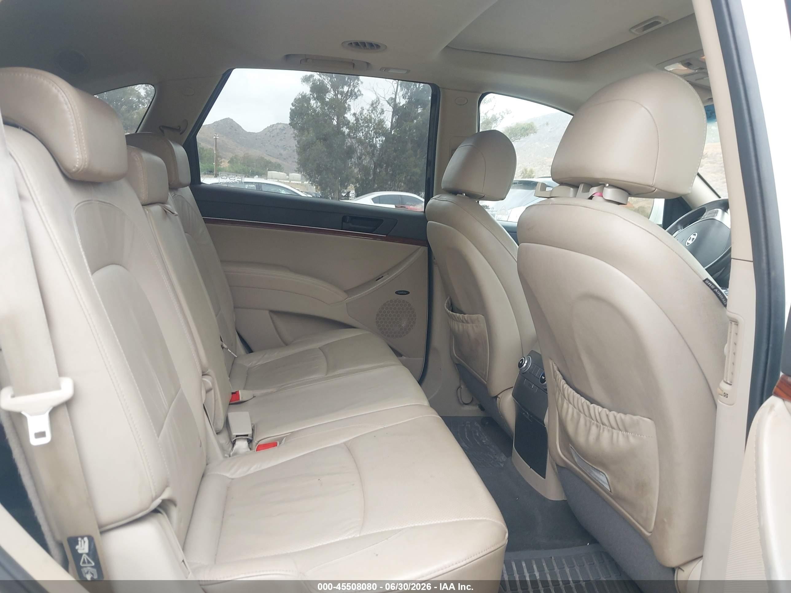 2010 Hyundai Veracruz Limited White vin: KM8NU4CC3AU101353