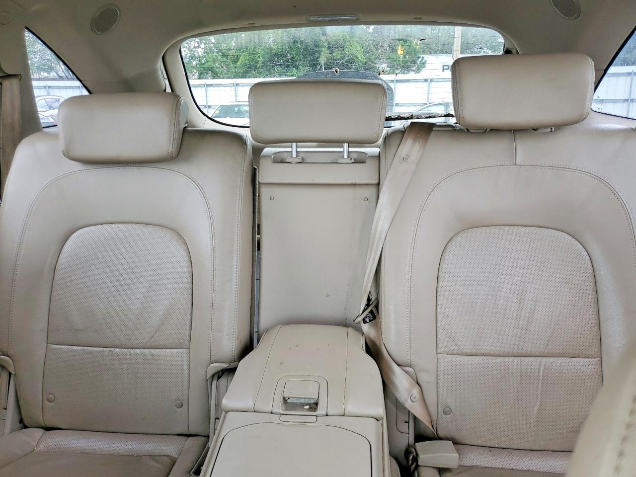 2010 Hyundai Veracruz Limited White vin: KM8NU4CC4AU104844