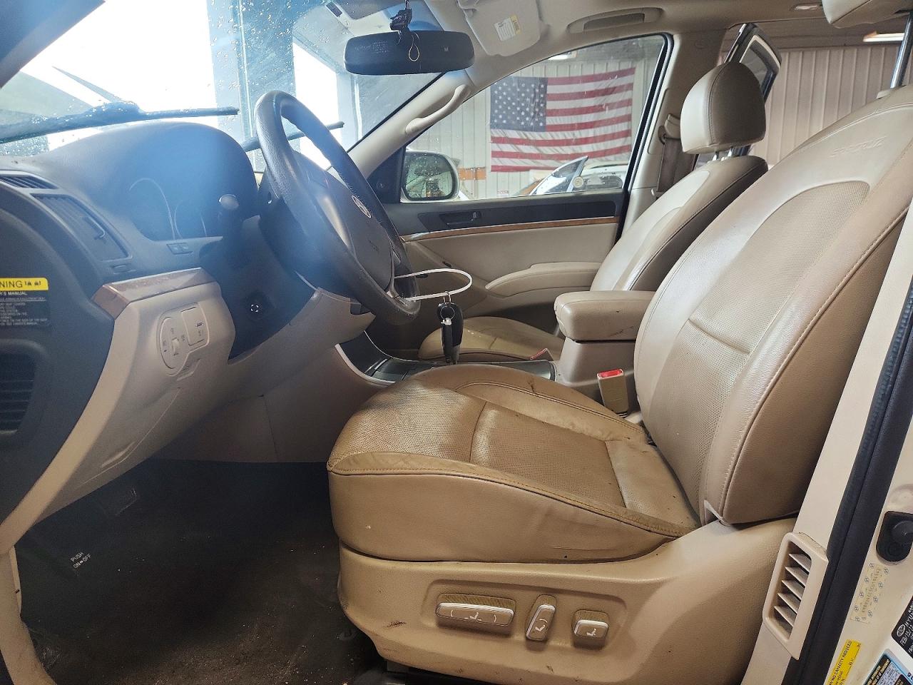 2012 Hyundai Veracruz Limited White vin: KM8NU4CC5CU194542