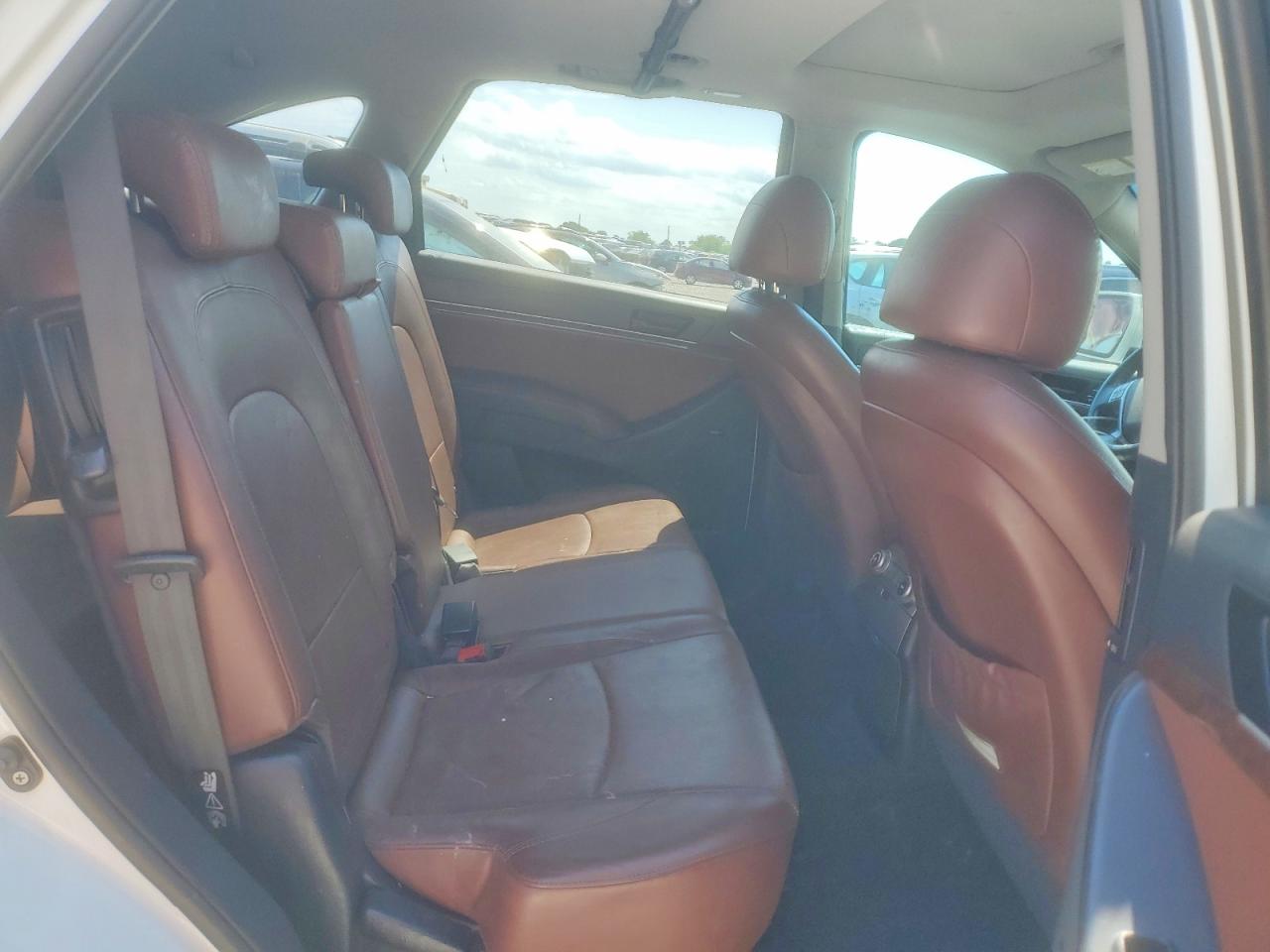 2011 Hyundai Veracruz Limited White vin: KM8NU4CC7BU149858