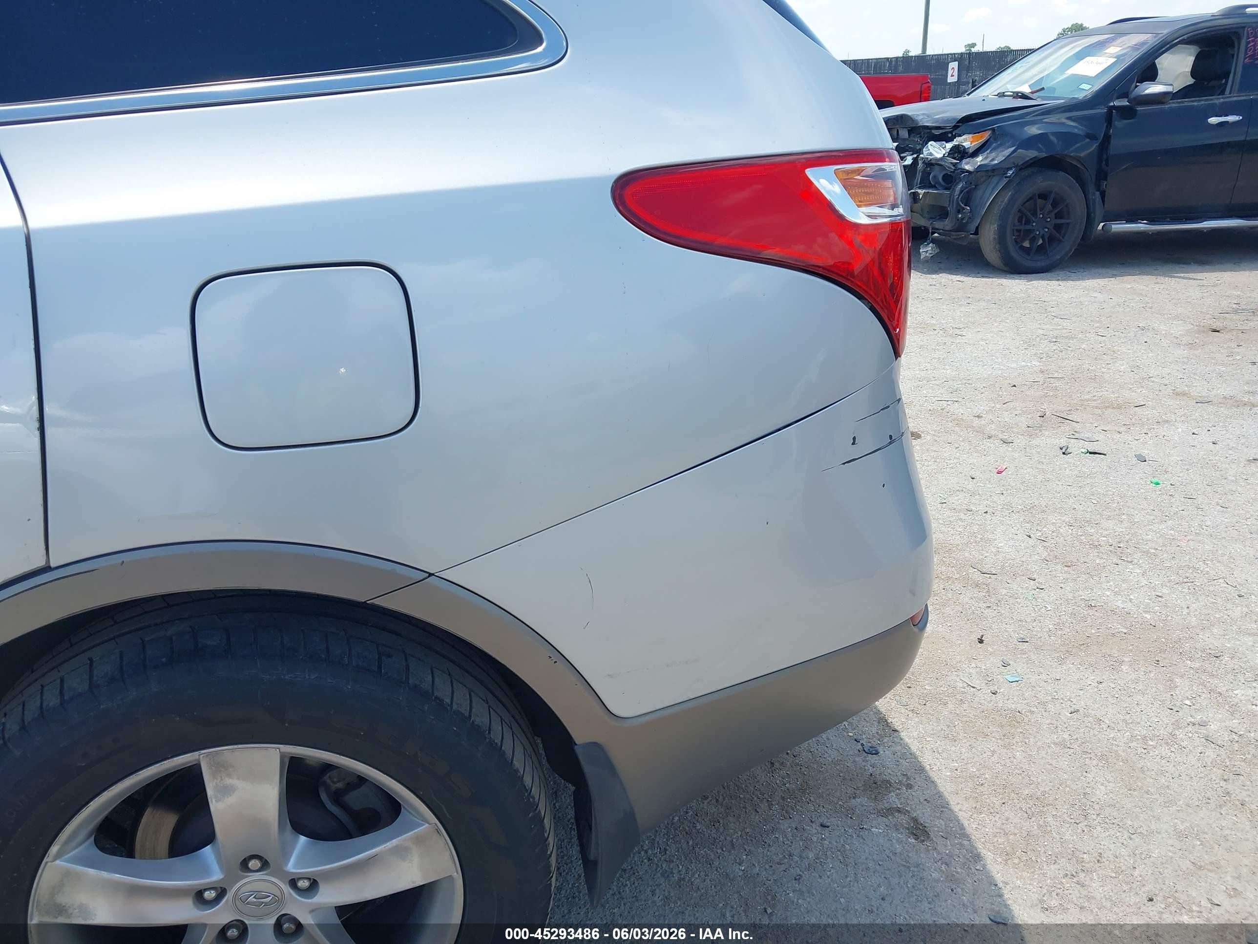 2011 Hyundai Veracruz Limited Silver vin: KM8NU4CC7BU167020
