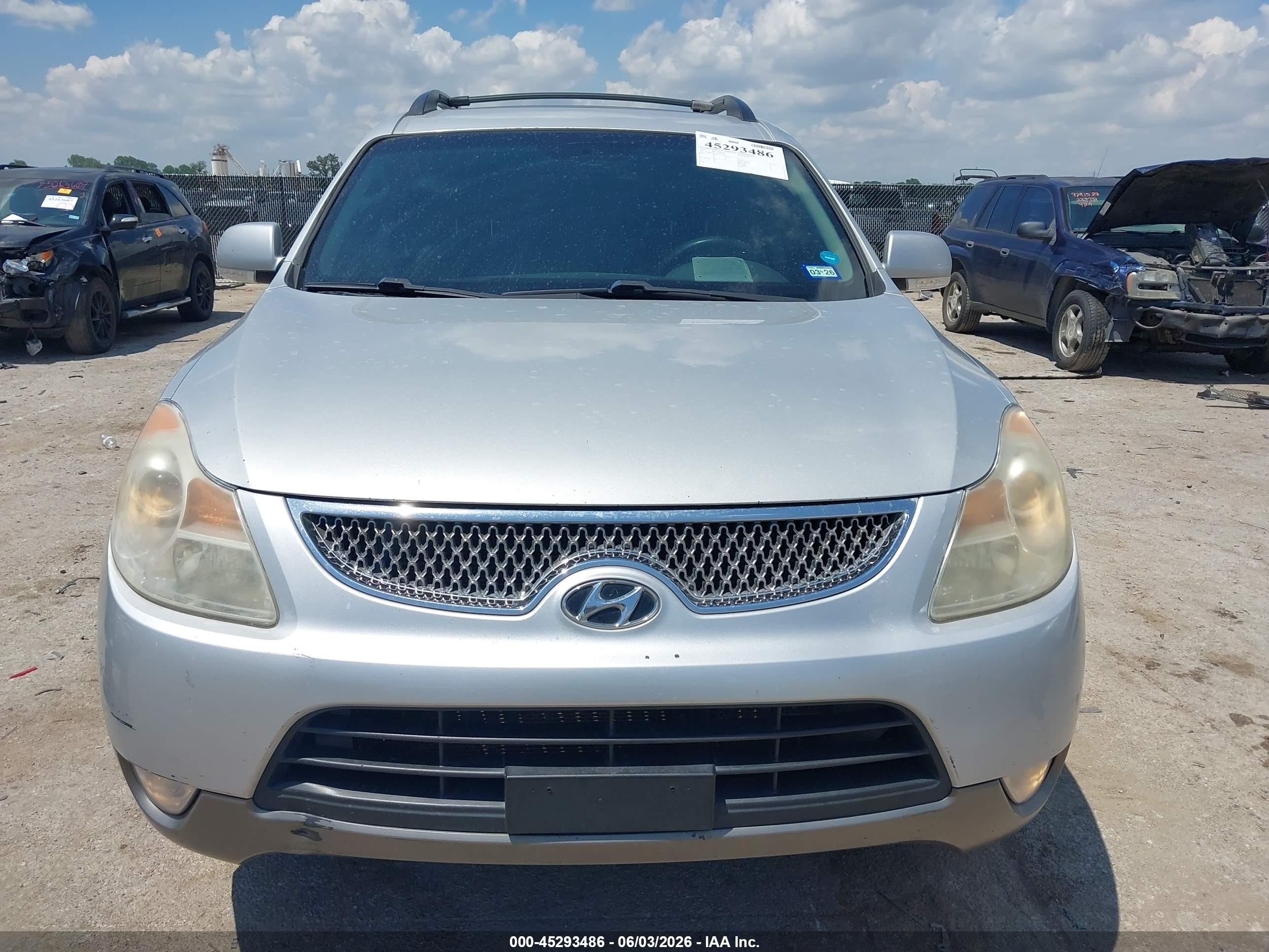 2011 Hyundai Veracruz Limited Silver vin: KM8NU4CC7BU167020