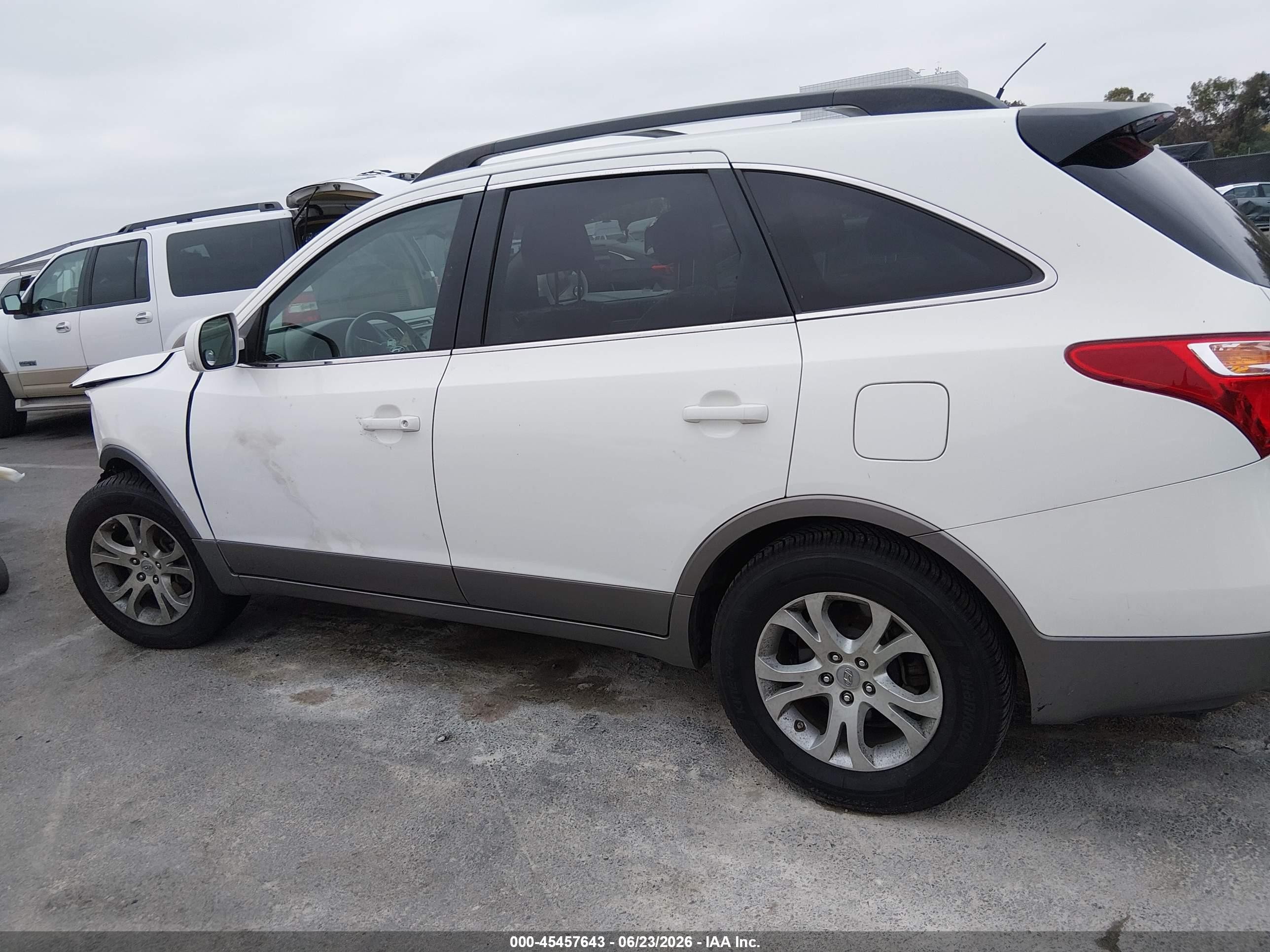 2012 Hyundai Veracruz Gls White vin: KM8NU4CC7CU181128
