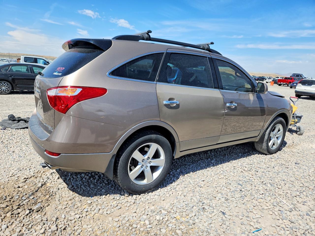 2010 Hyundai Veracruz Limited Cream vin: KM8NU4CC9AU138570