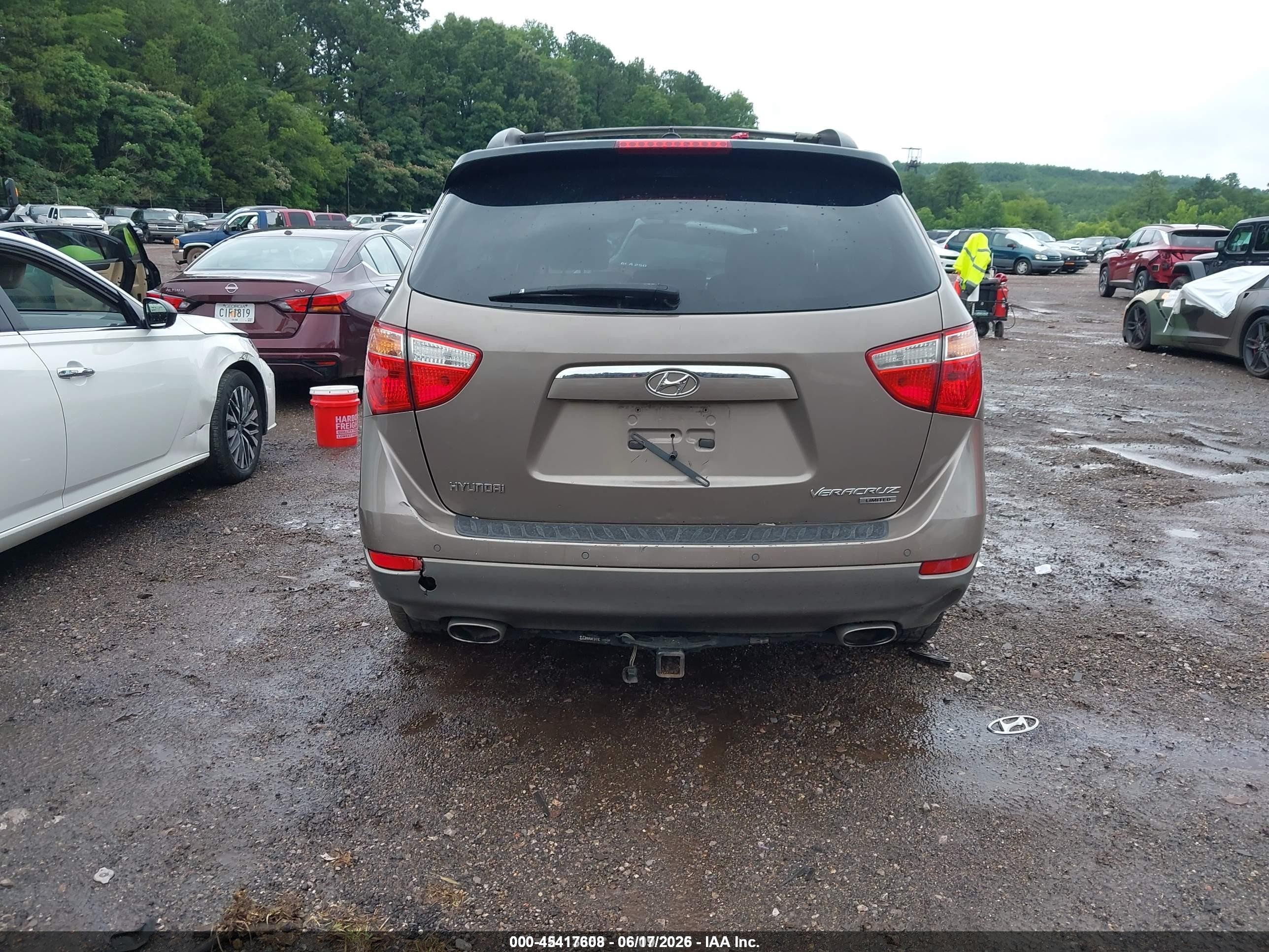 2011 Hyundai Veracruz Limited Beige vin: KM8NU4CC9BU156231