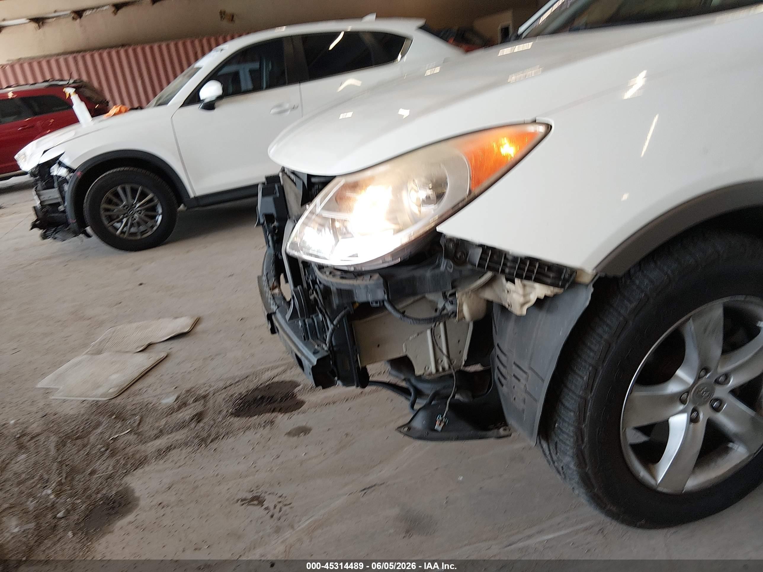 2011 Hyundai Veracruz Limited White vin: KM8NU4CCXBU149658
