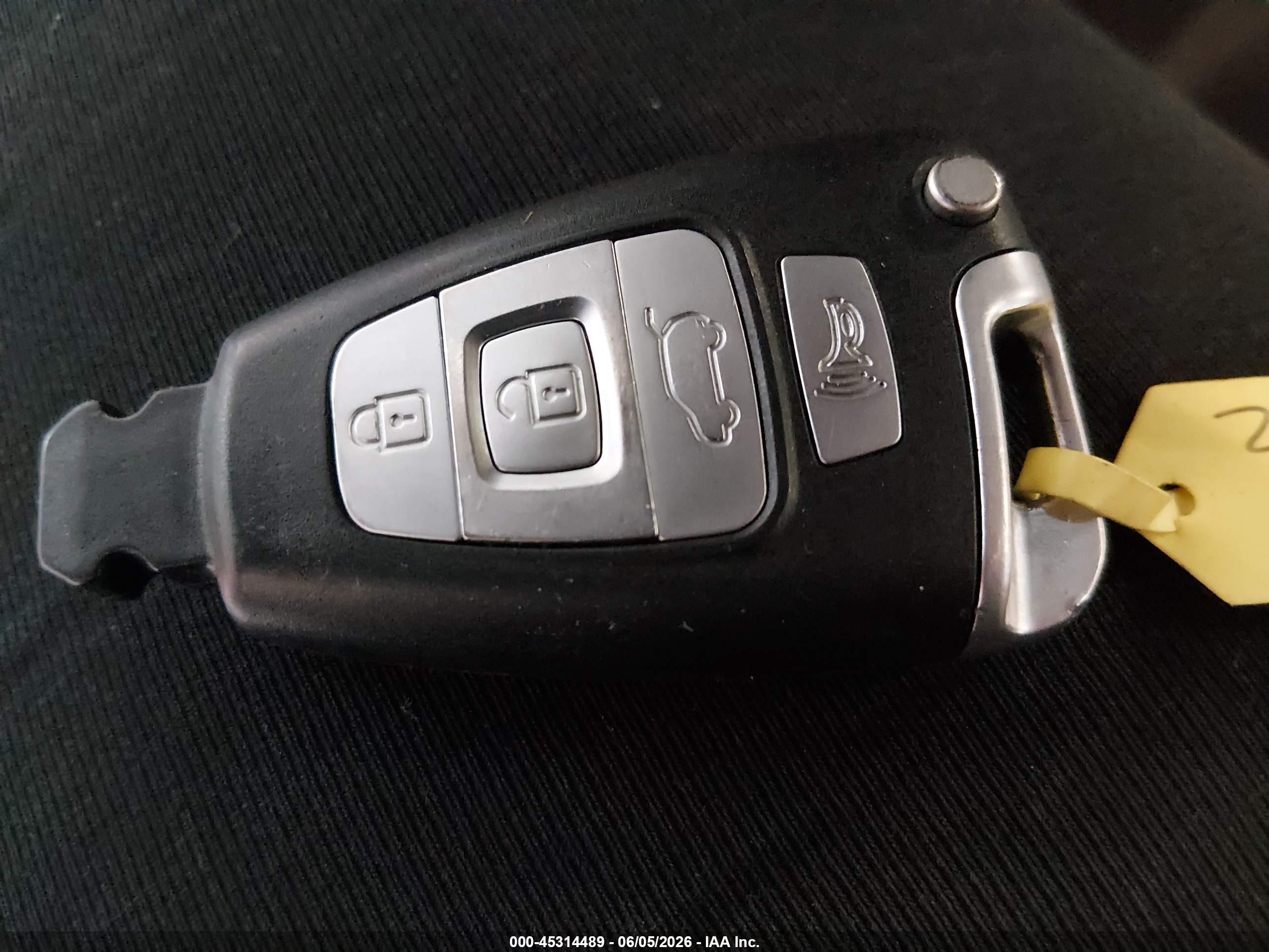 2011 Hyundai Veracruz Limited White vin: KM8NU4CCXBU149658