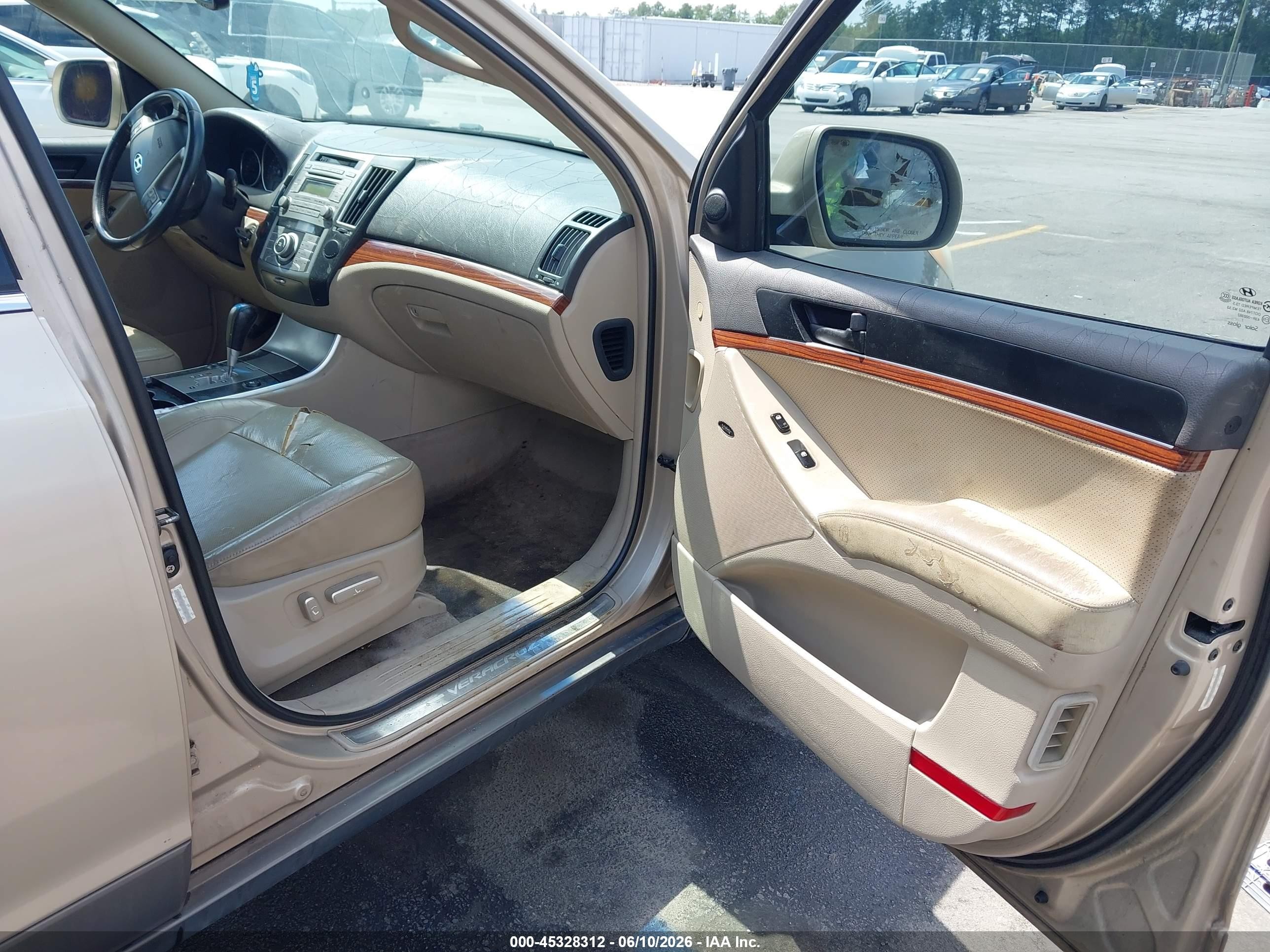 2007 Hyundai Veracruz   Gold vin: KM8NU73C37U013736