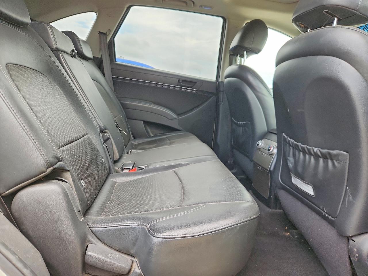 2010 Hyundai Veracruz Gls White vin: KM8NUDCC2AU120573